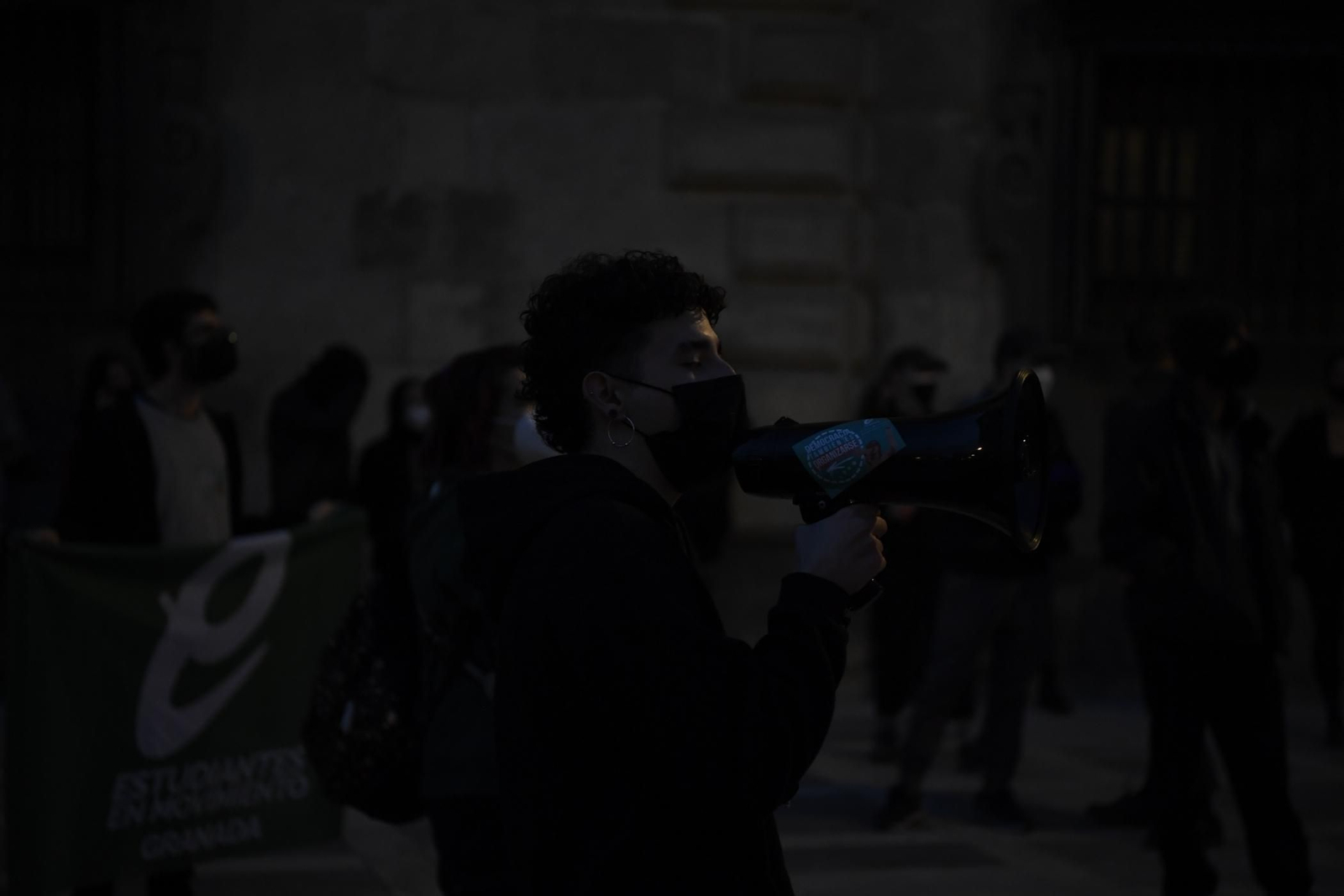 Fotos: disturbios y altercados entre manifestantes y la Policía en Granada