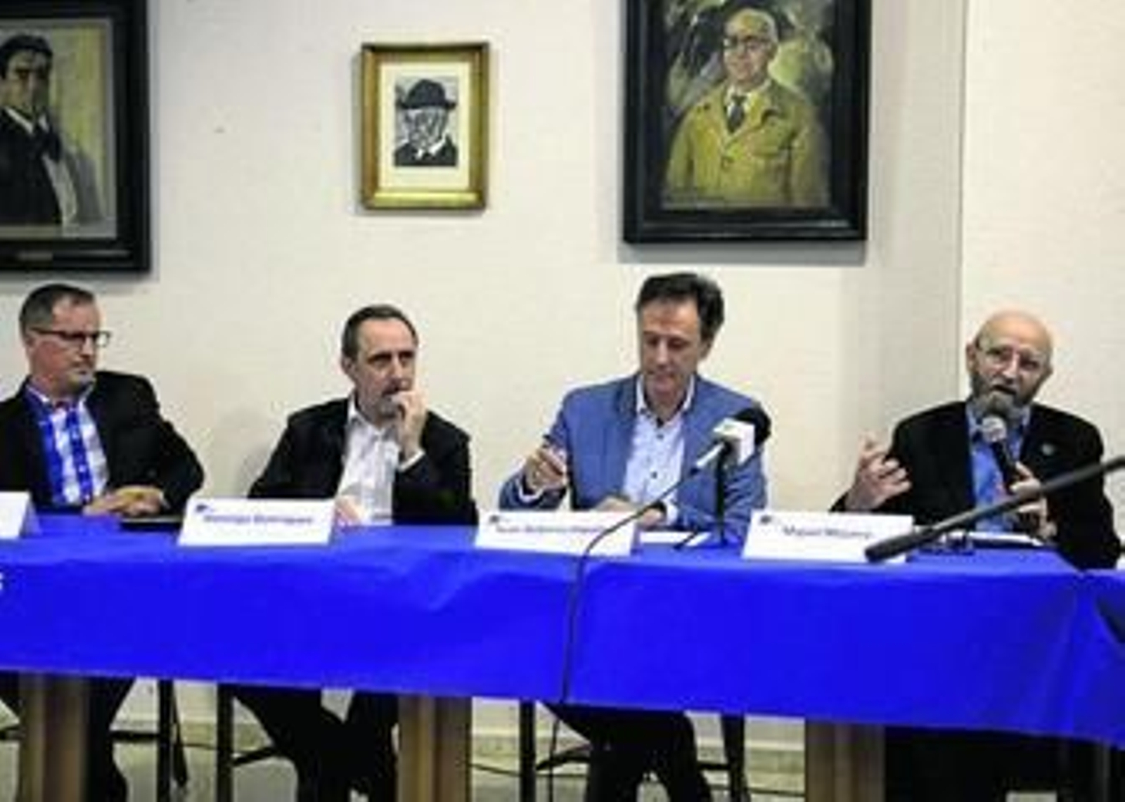 Francisco Vázquez, Domingo Domínguez, Juan Antonio Hipólito y Miguel Mojarro durante el acto de presentación.