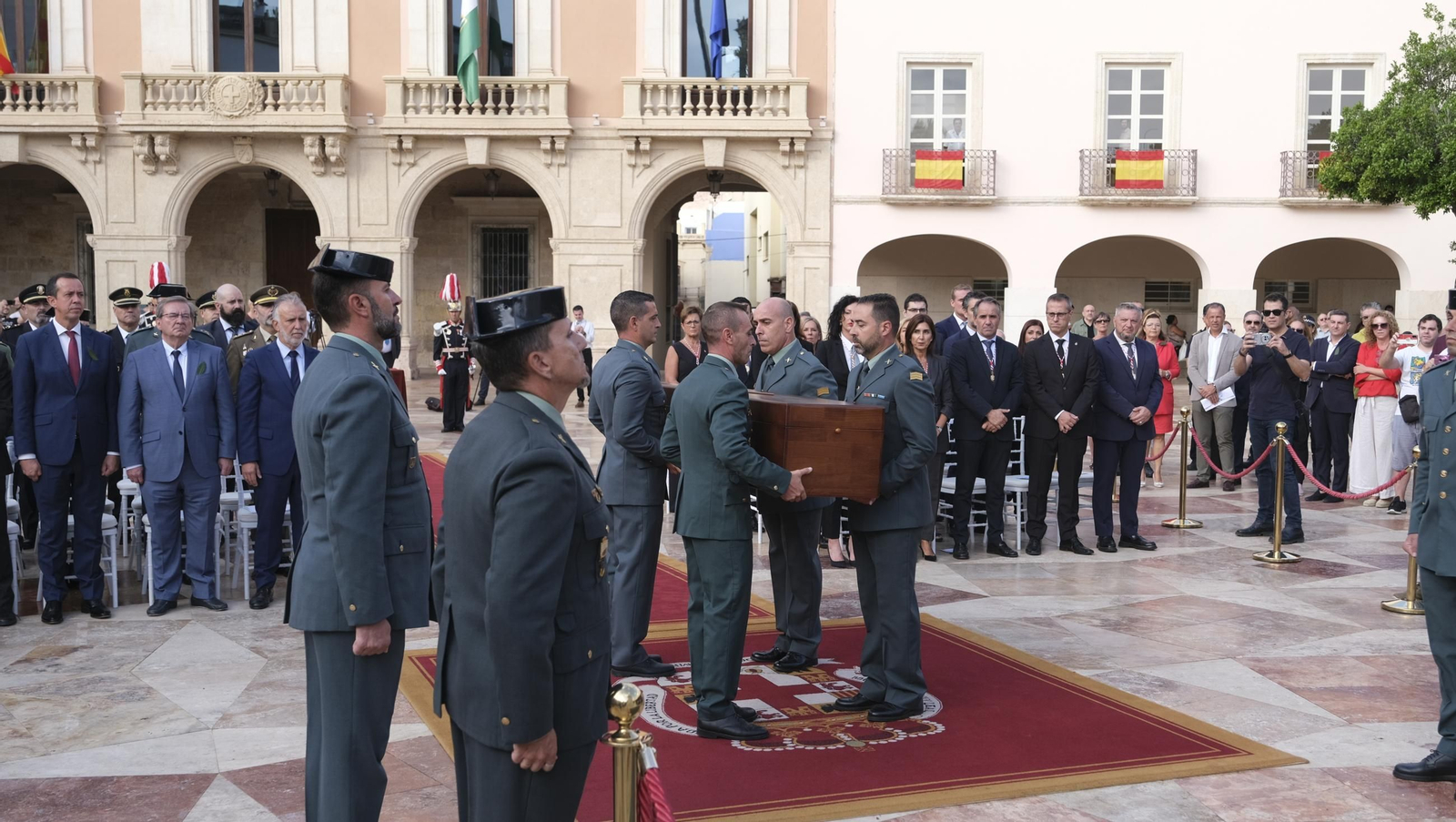 El regreso de los restos de los Coloraos a la Plaza Viaje, en imágenes