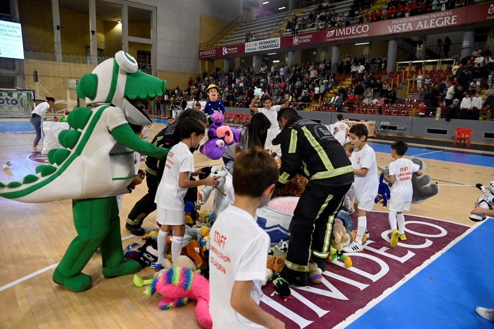 Las mejores fotos del triunfo del Córdoba Futsal ante Osasuna Magna Las mejores fotos del triunfo del Córdoba Futsal ante Osasuna Magna