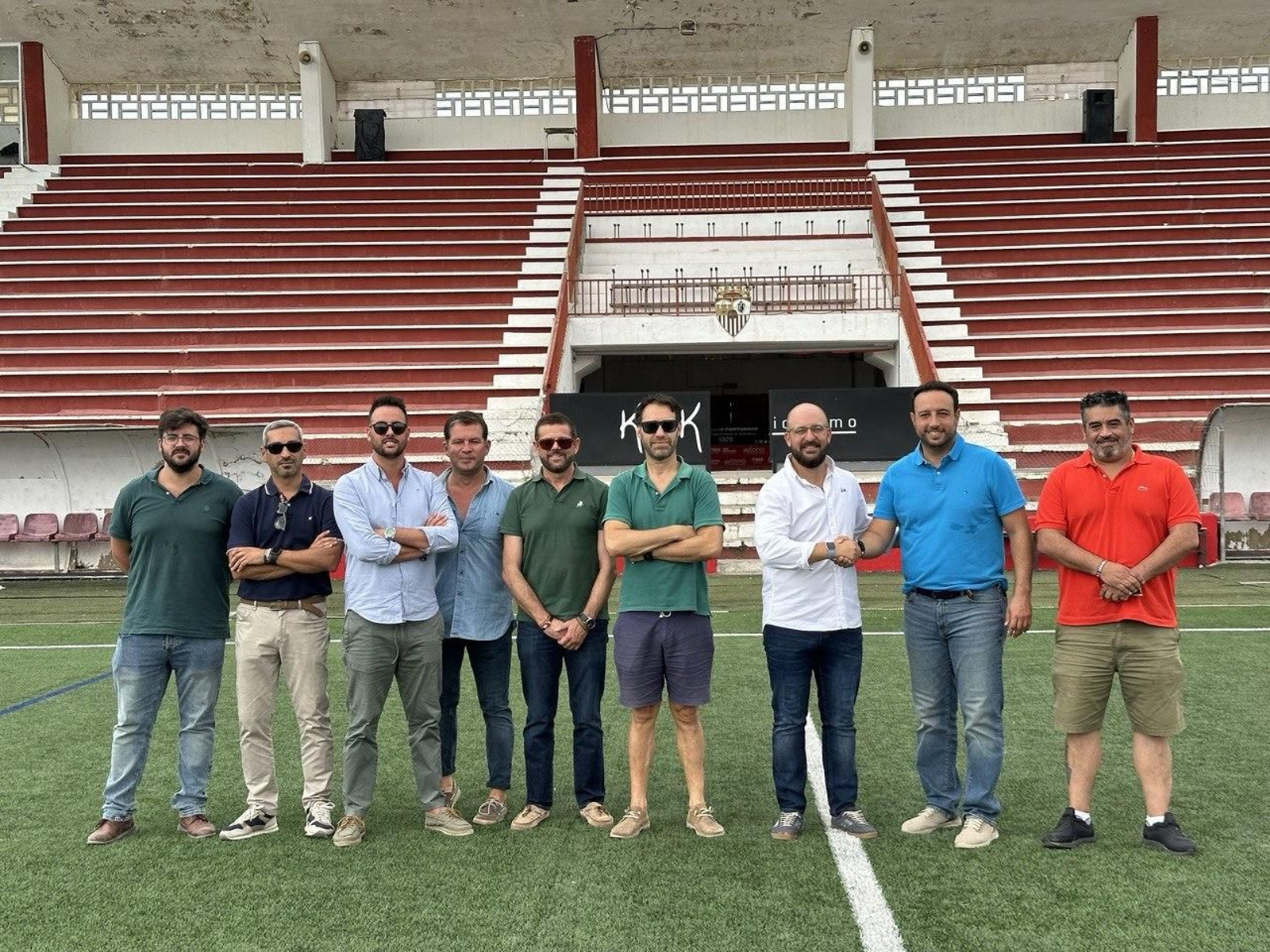 Una imagen de la visita a las instalaciones deportivas.