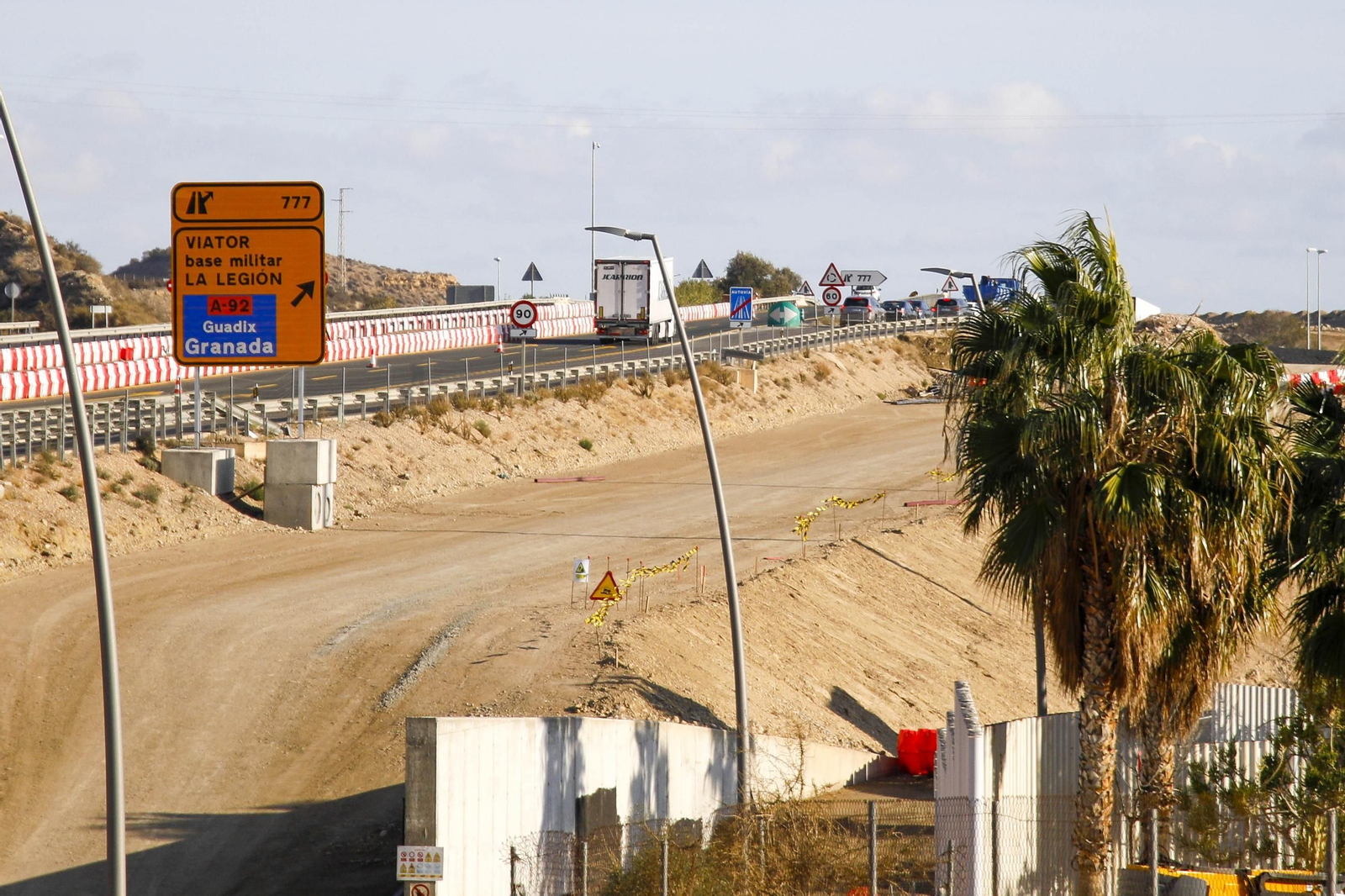 Imágenes del corte total en la A-7 de Almería