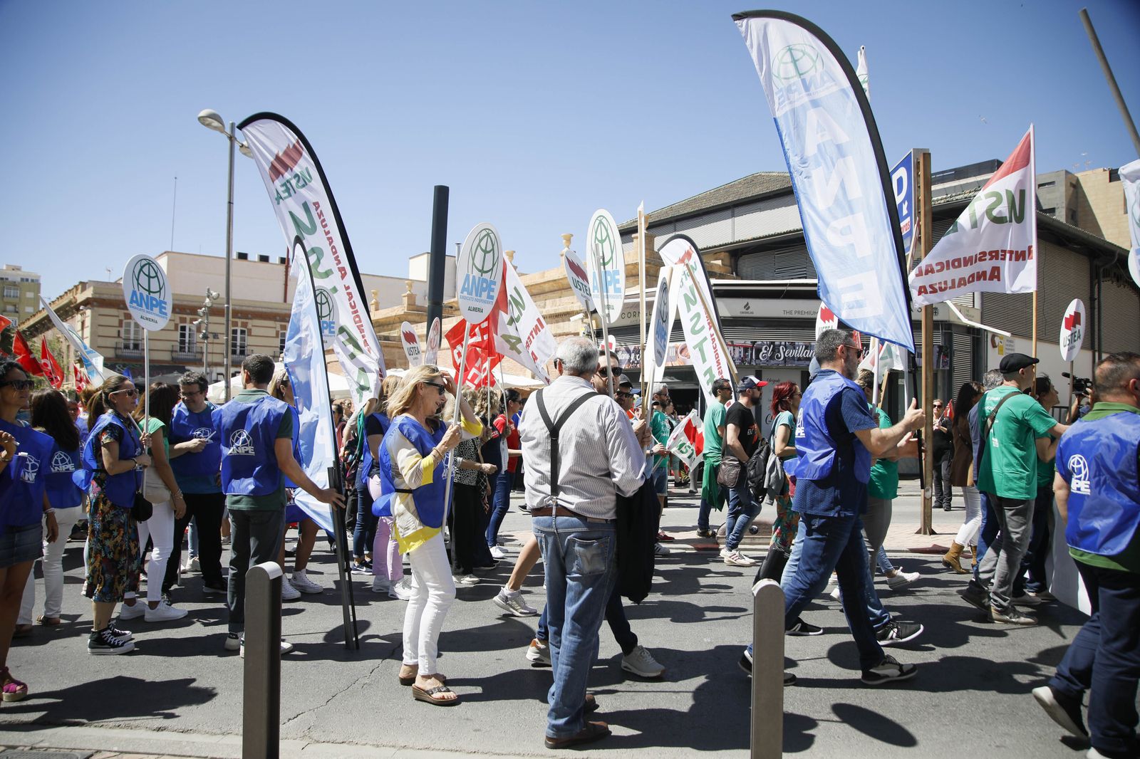 Las imágenes de la HUELGA DOCENTE de Almería
