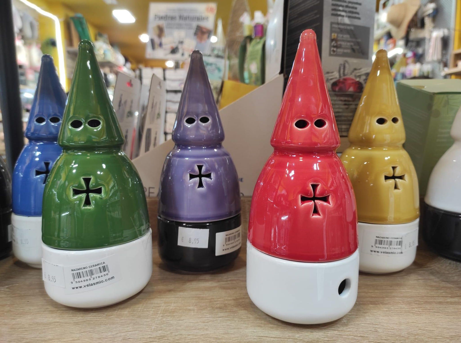 Los incensarios se venden también con el kit que incluye incienso y pastilla de carbón.