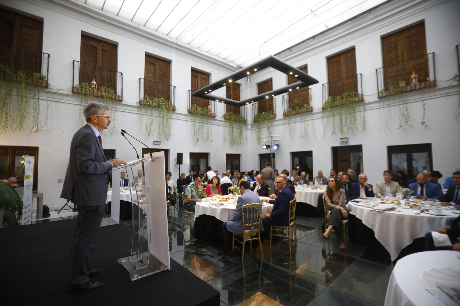 El desayuno-coloquio de El Día con el presidente de Enresa, José Luis Navarro, en imágenes