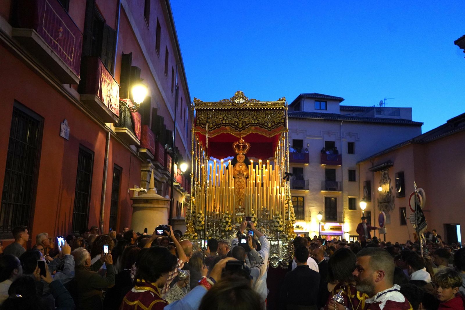 Las mejores fotos del Miércoles Santo en Granada