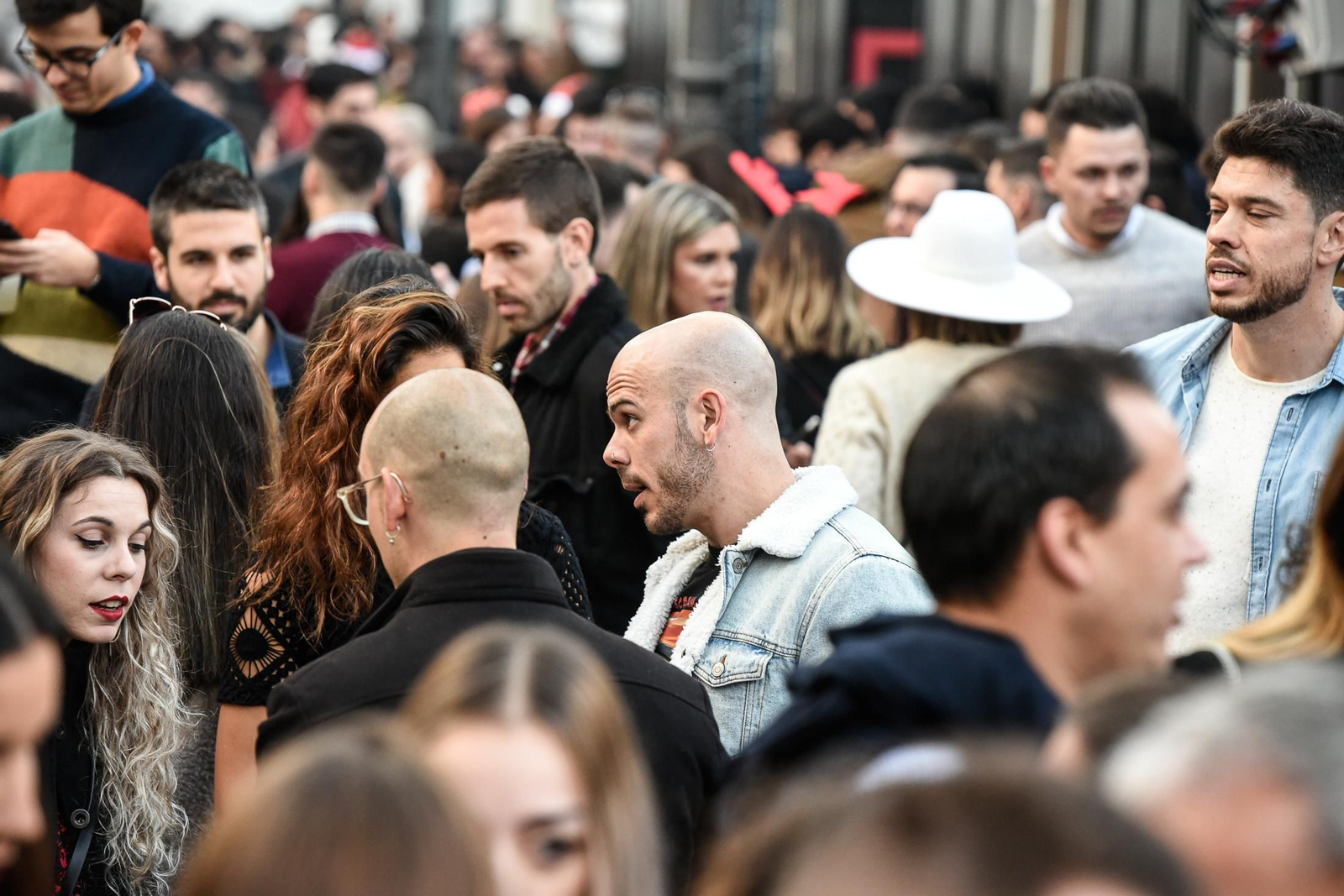 Imágenes de las celebraciones en el centro de Huelva la tarde del 24