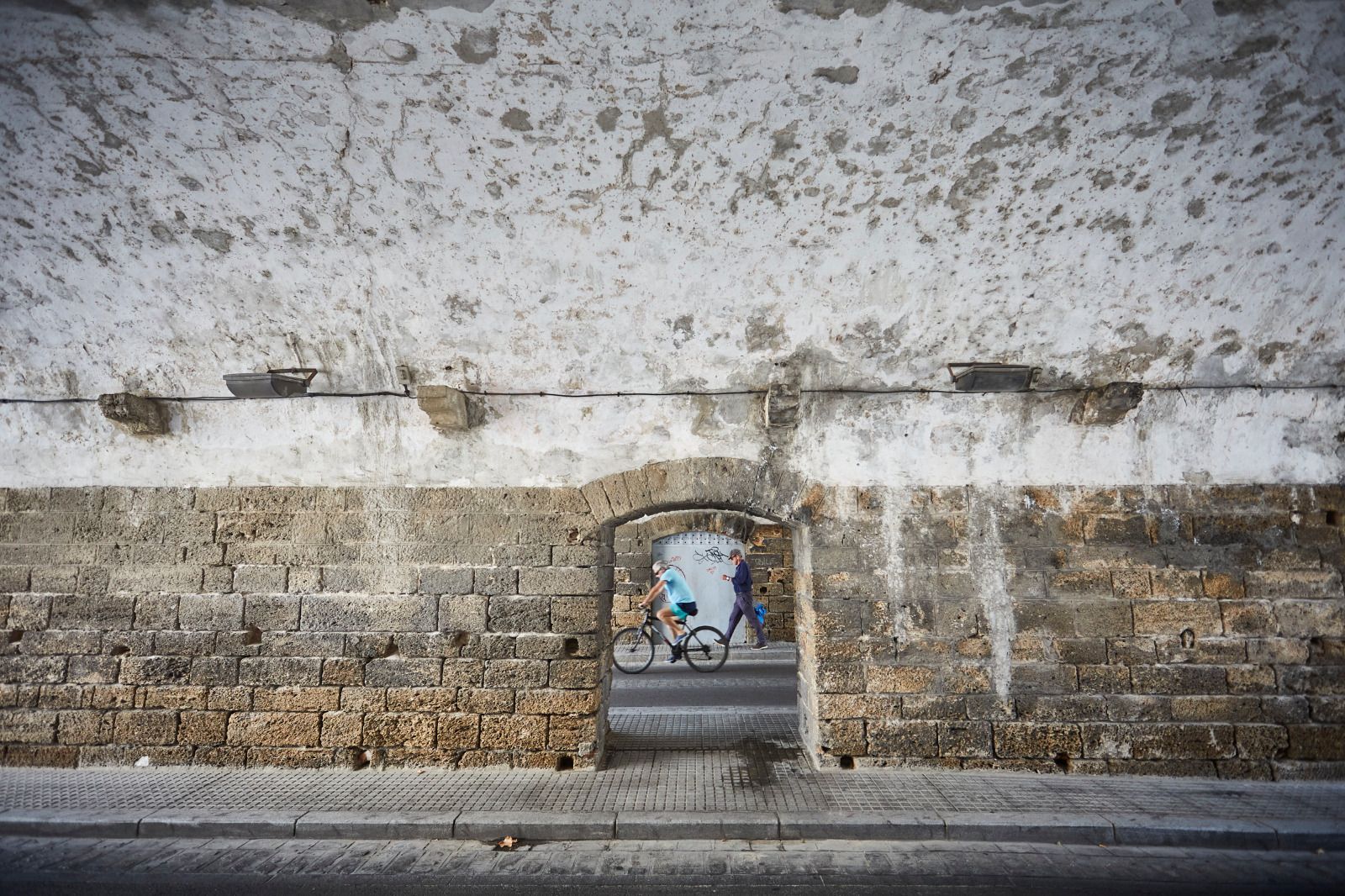 Estado en el que se encuentra el interior del arco de San Carlos