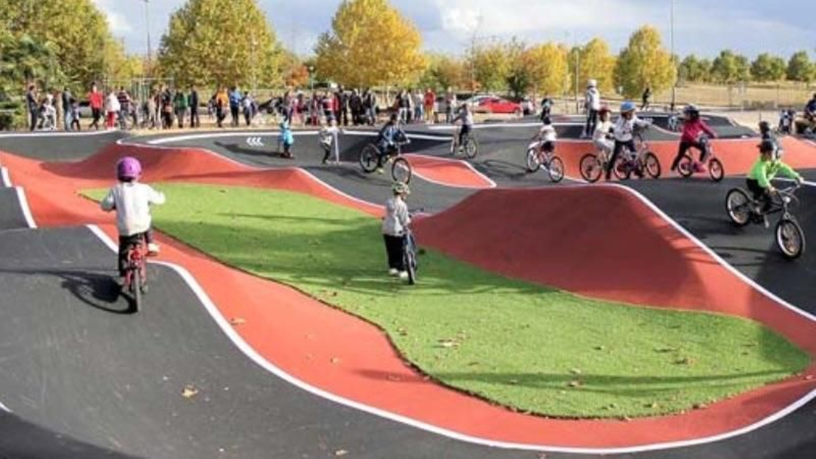 Circuito Pump Track Dos Hermanas