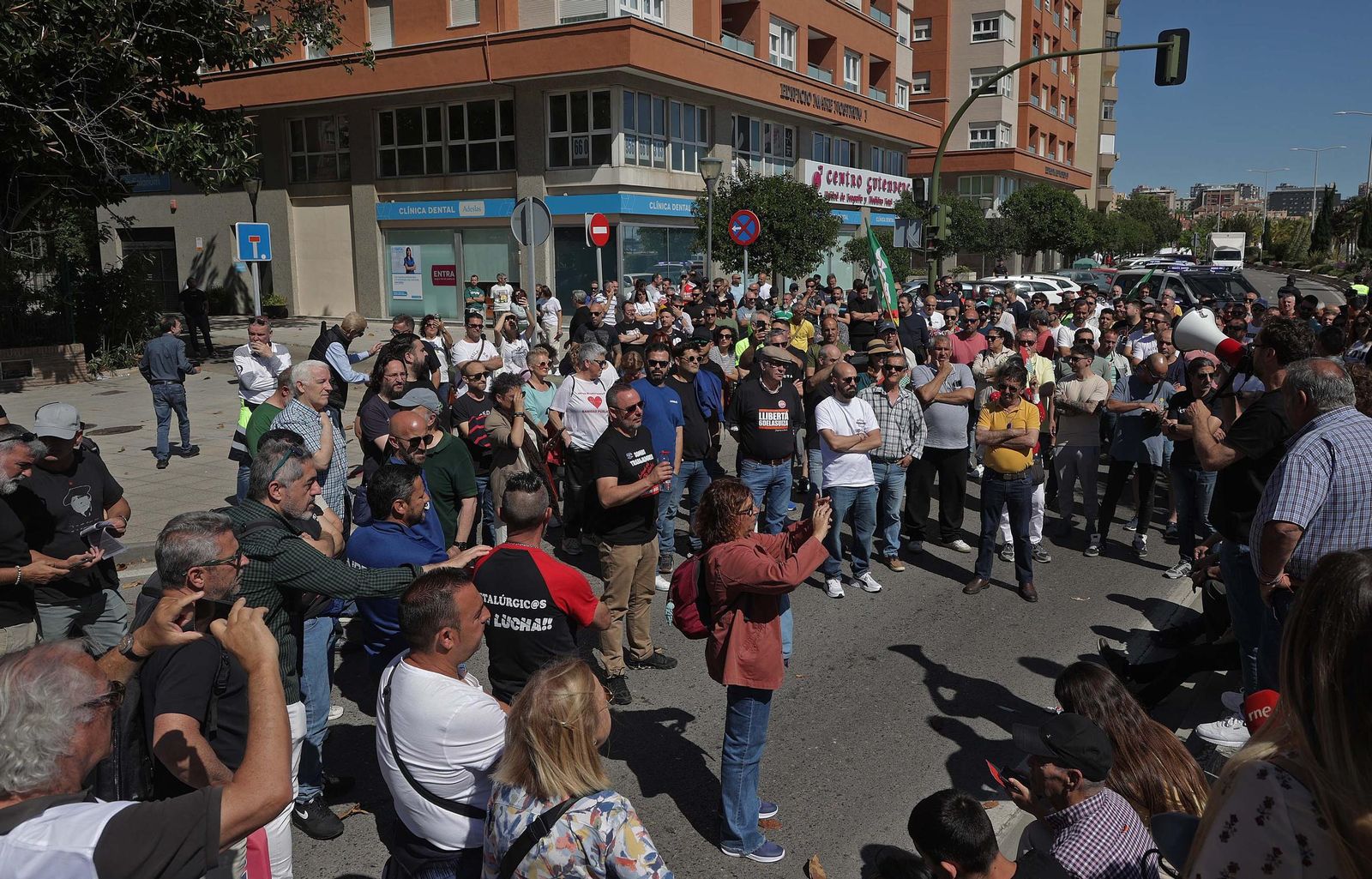 Fotos de la manifestación de apoyo a los siete sindicalistas de ATA y CGT por la huelga de Acerinox