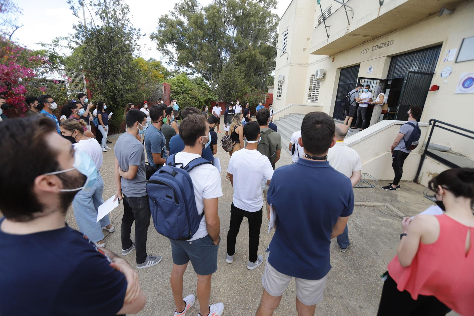 Imágenes del arranque de las oposiciones de secundaria en Huelva
