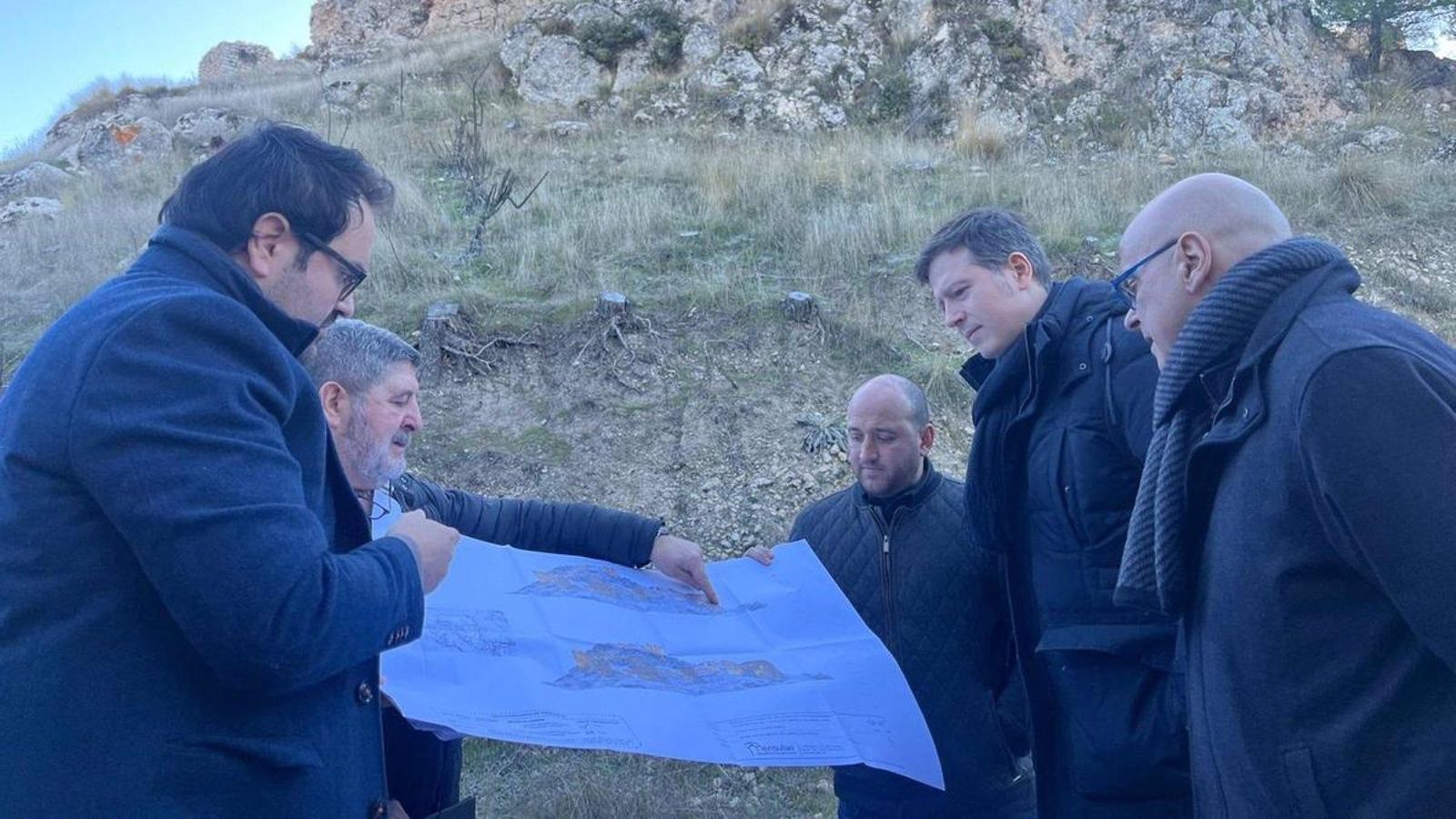 Visita institucional al castillo de Campillo de Arenas.