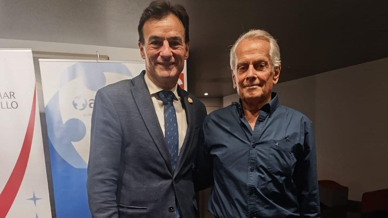 El alcalde Agustín González y Eduardo Strauch.