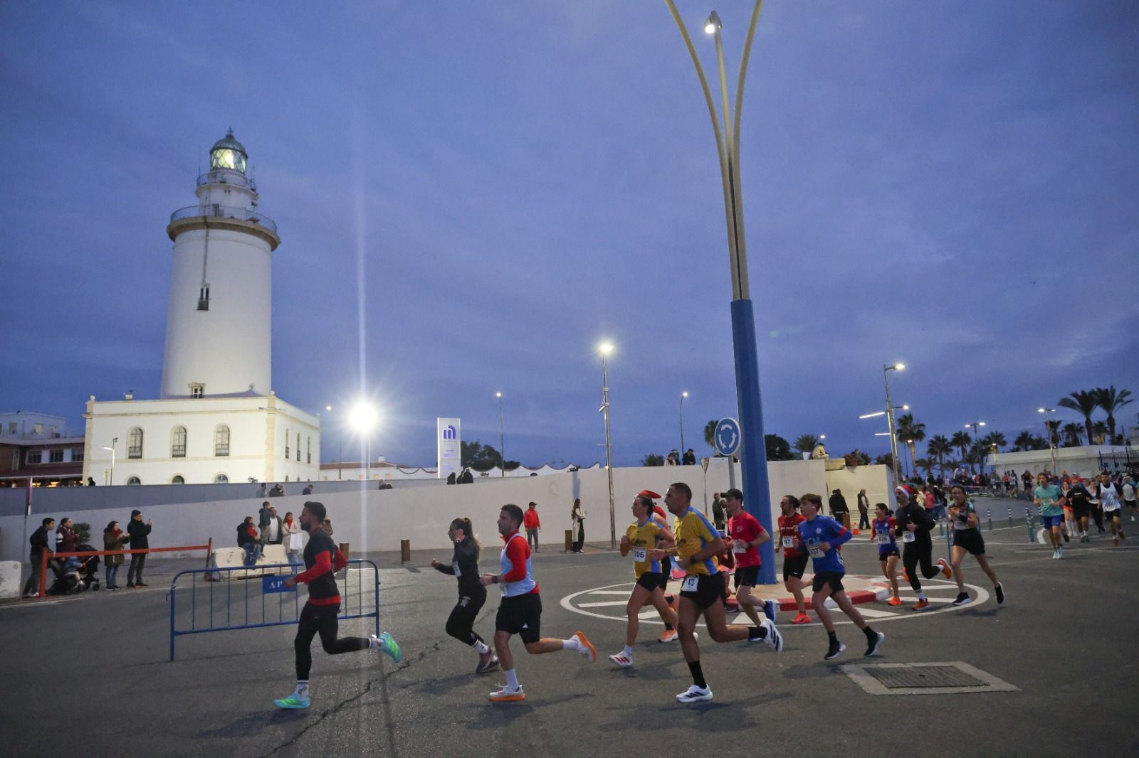 Las fotos de la San Silvestre del Real Club Mediterráneo en Málaga