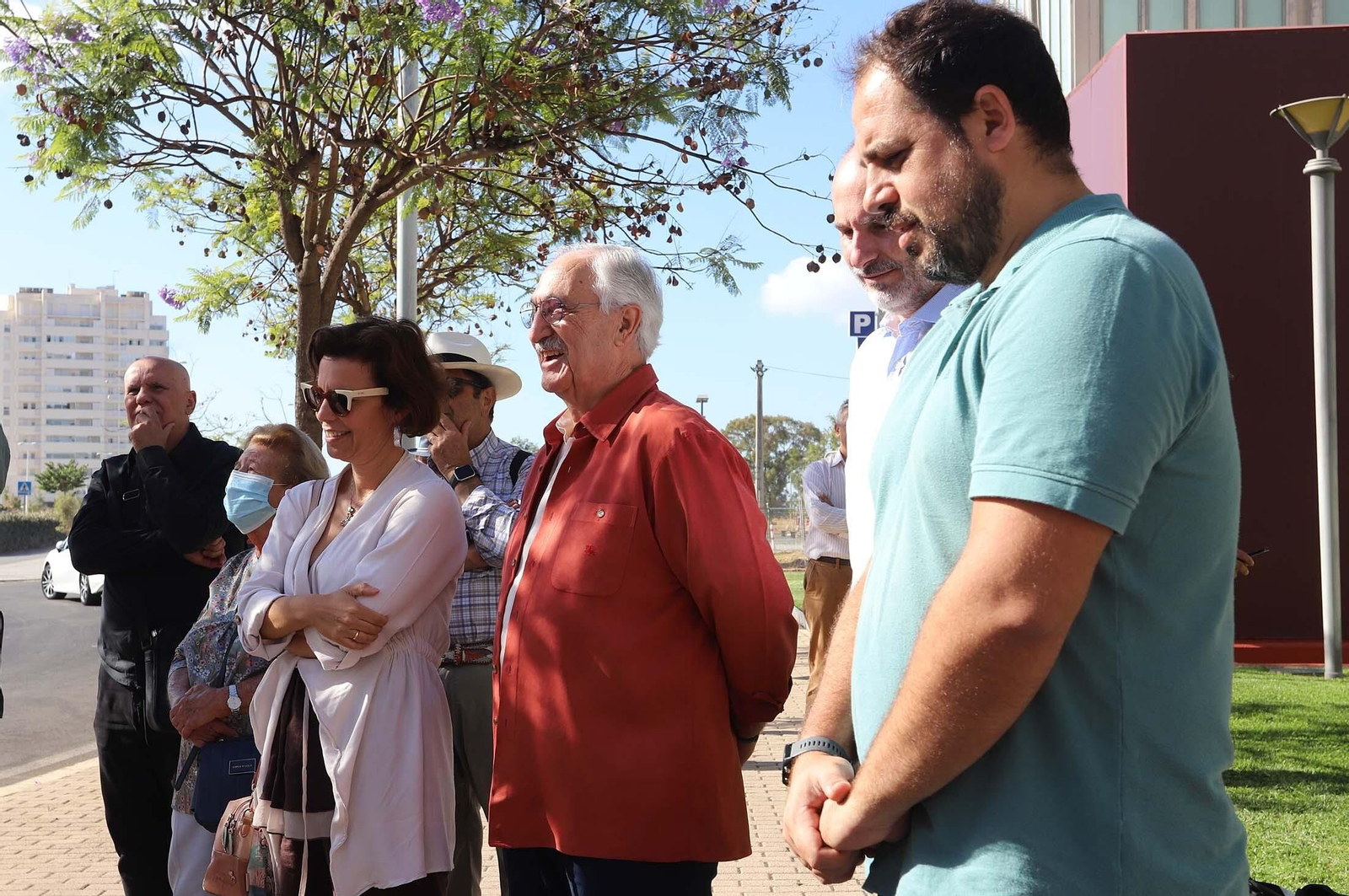 La Glorieta 'Arquitecto José Pablo Vázquez Hierro' ya luce descubierta en Huelva