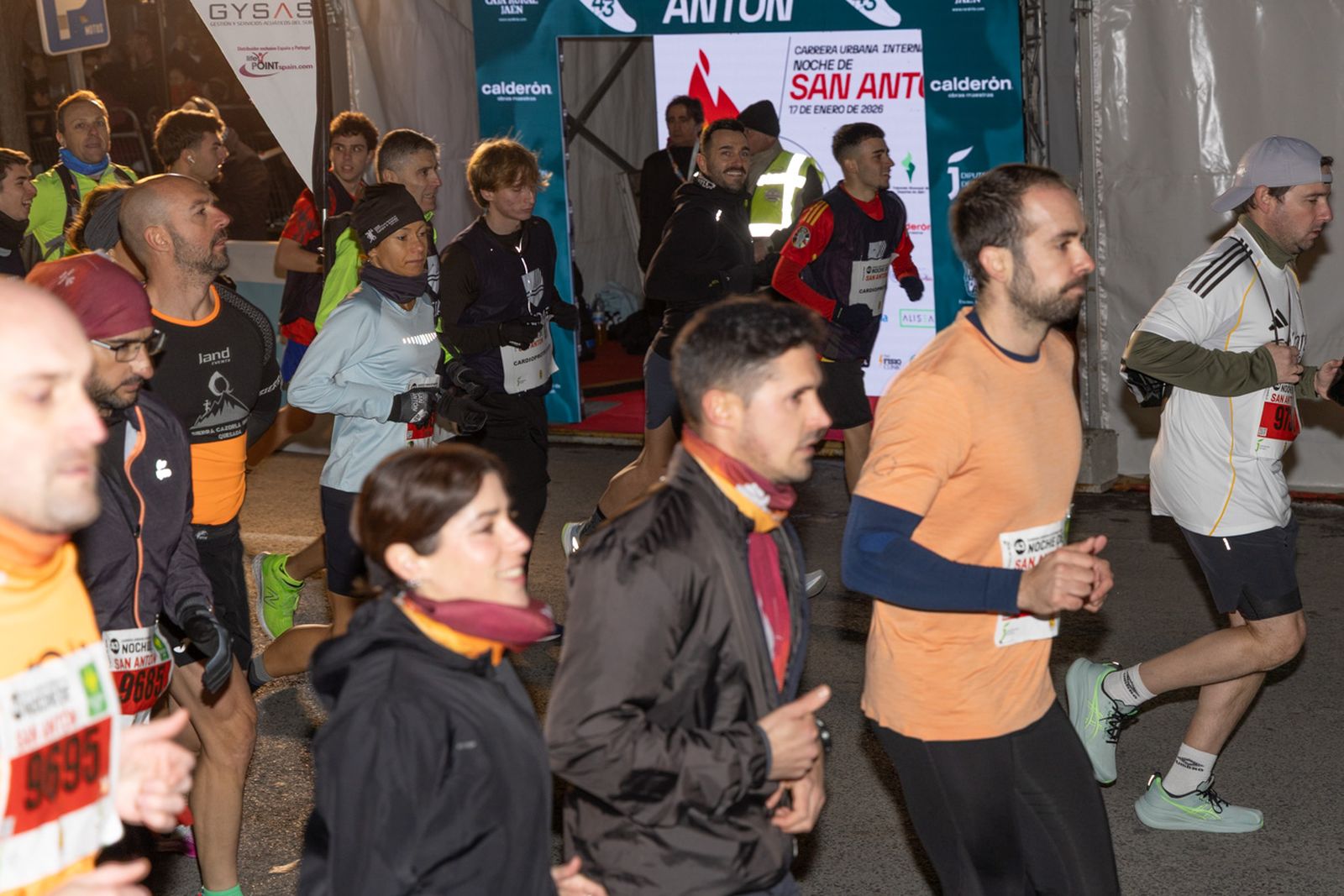 Encuéntrate en la salida de la Carrera de San Antón 2026 (1), en imágenes