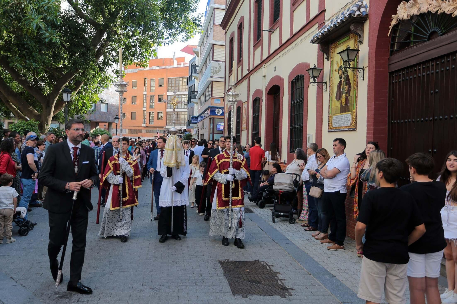 Imágenes de la imposición de la Medalla de Oro de Huelva al Cristo del Amor