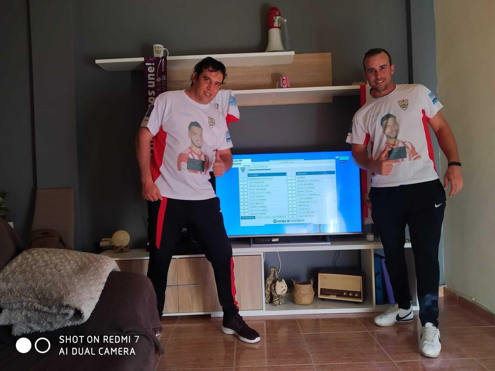 Así vivieron las peñas su primer partido con el Mediterráneo vacío.