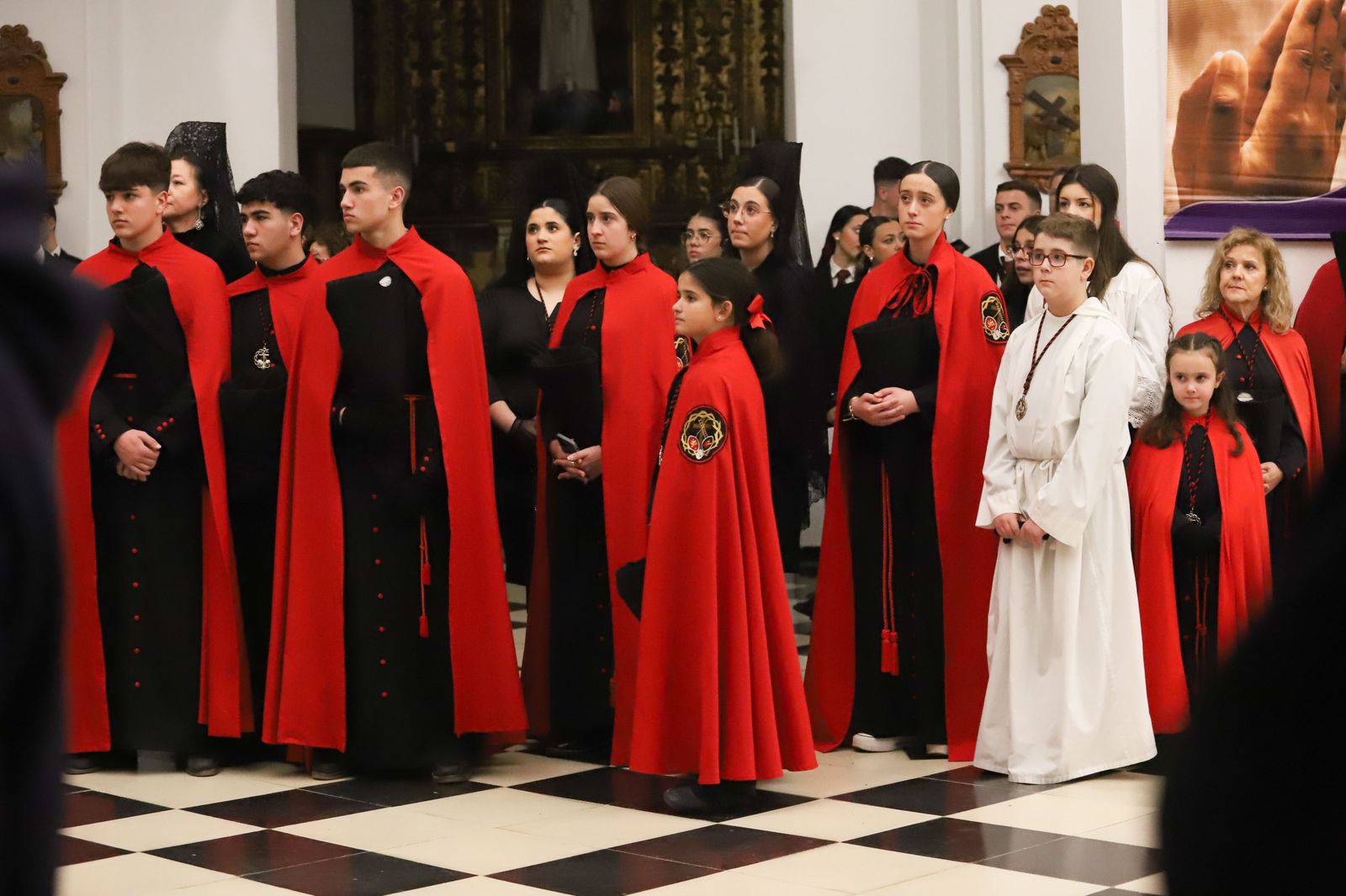 Fotos del Viernes Santo en Los Barrios: Buena Muerte y Mayor Dolor