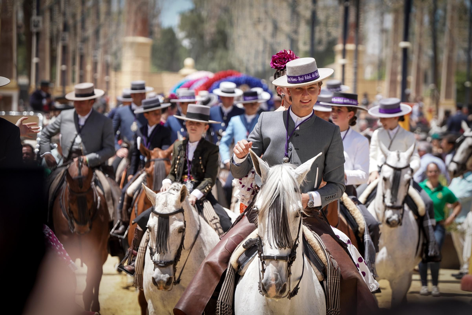 Imágenes de la Hermandad del Rocío en el Real de la Feria