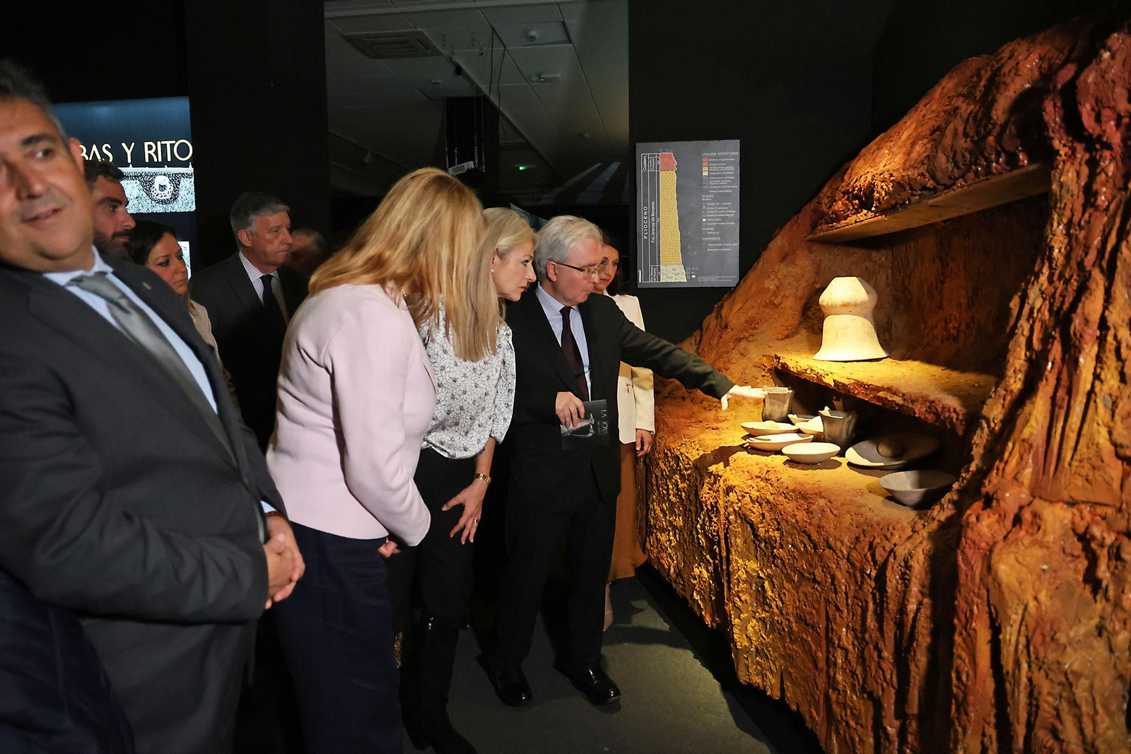 Imágenes de la inauguracion de le exposición 'La Joya, Vida y Eternidad en Tarteso' en el Museo de Huelva