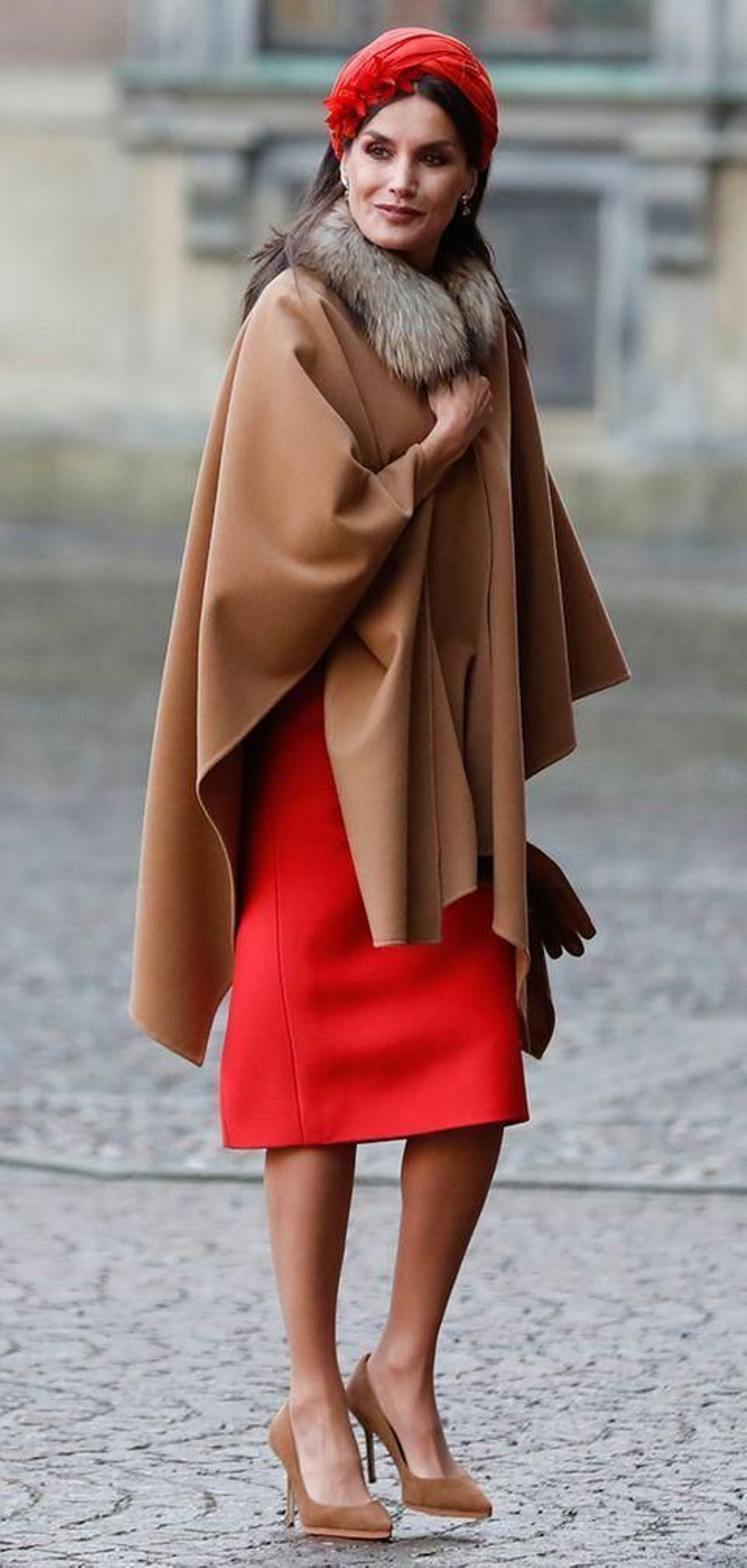 La Reina Letizia con diadema turbante de Cherubina.