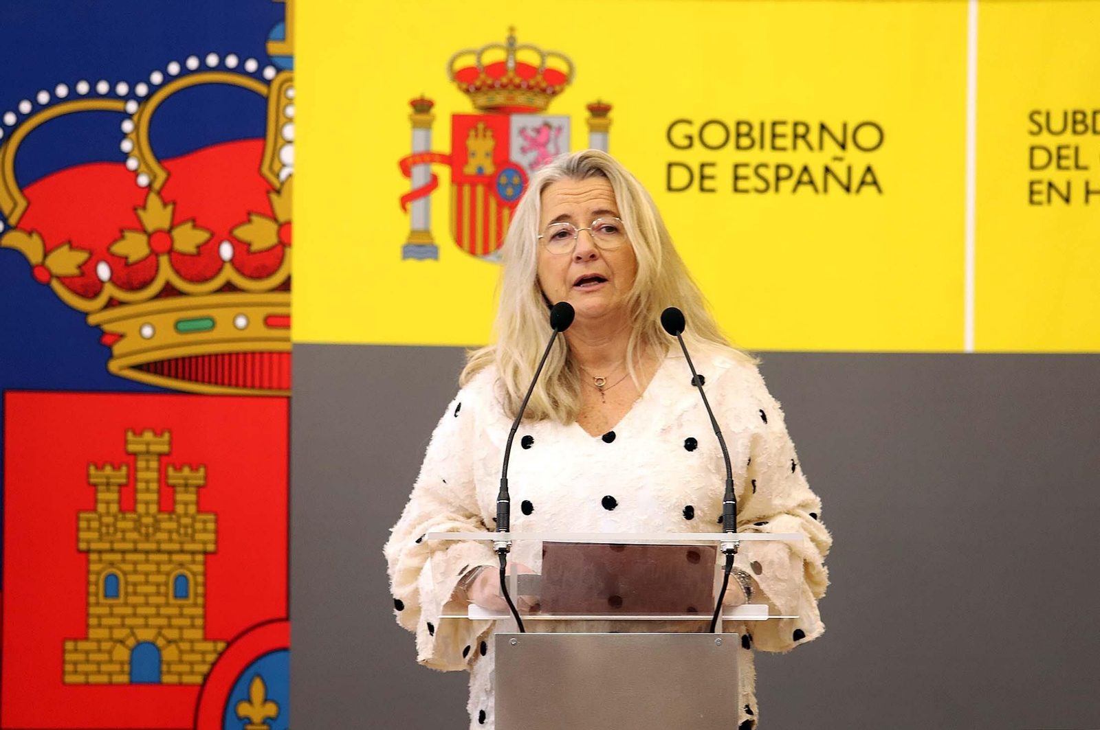 Imágenes del acto conmemorativo del 44 Aniversario de la Constitución Española y en el que se hace entrega al Real Club Recreativo de Huelva del decimotercer Premio Martín Alonso Pinzón a los Valores Constitucionales