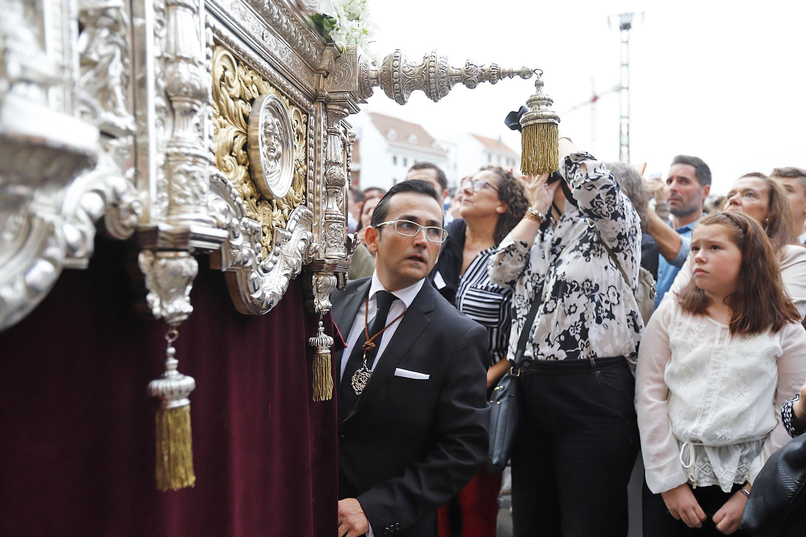 Imágenes de la salida extraordinaria de la Virgen del Rocío y Esperanza