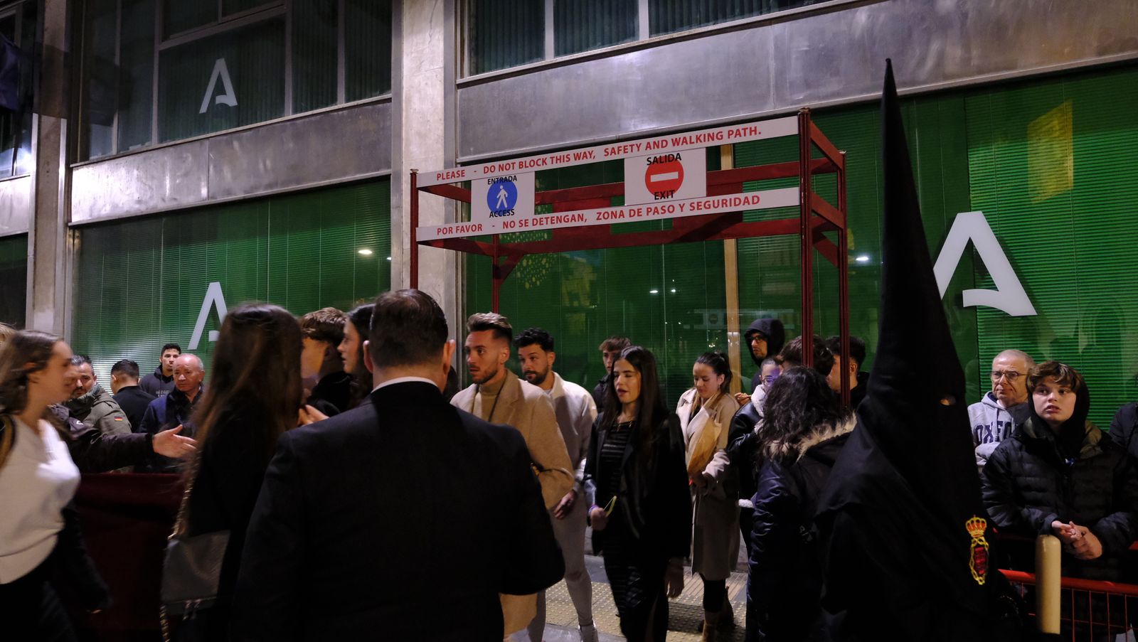 Las mejores imágenes del Santo Sepulcro, en Almería