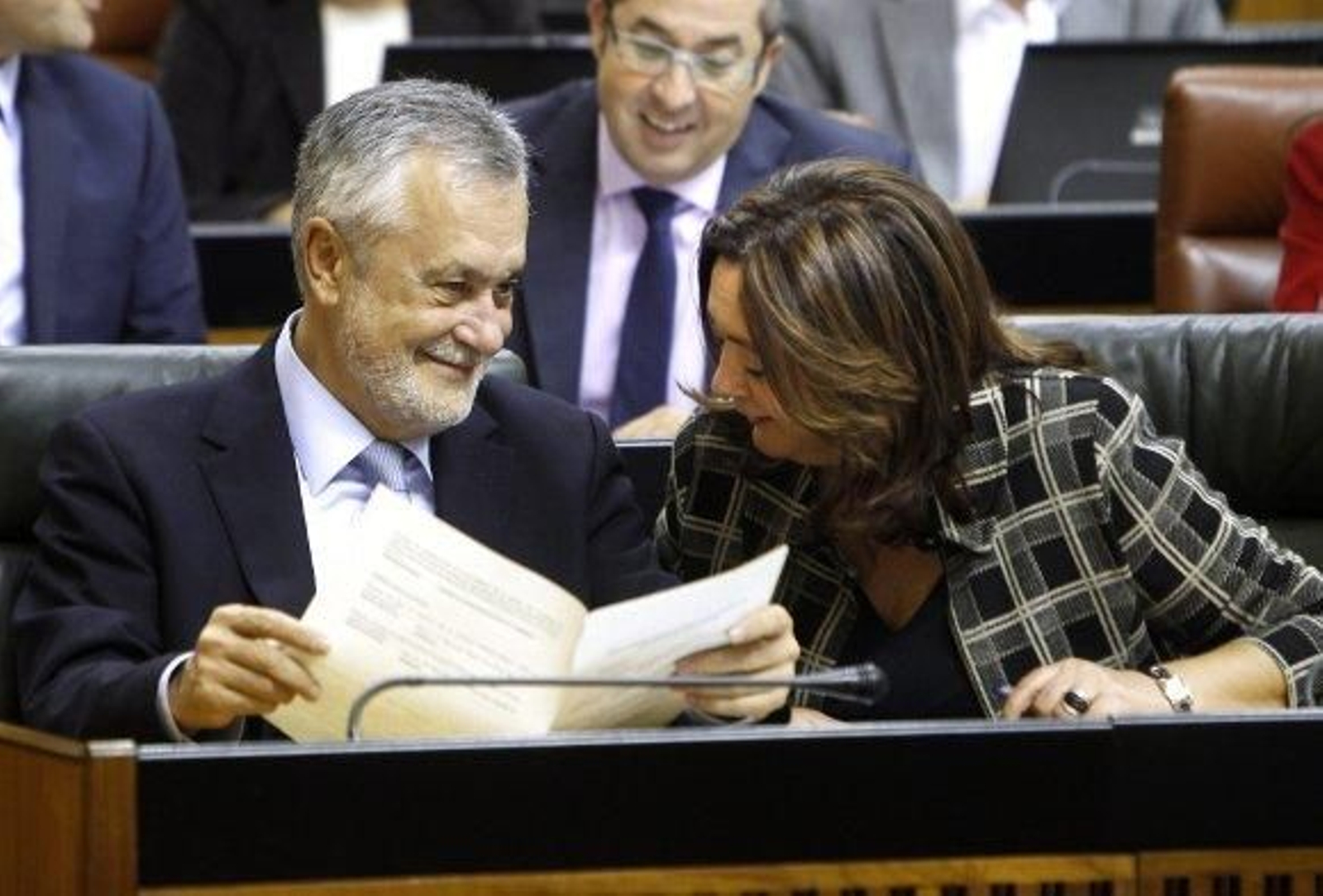 Griñán acusa al PP de poner fin a la igualdad de oportunidades