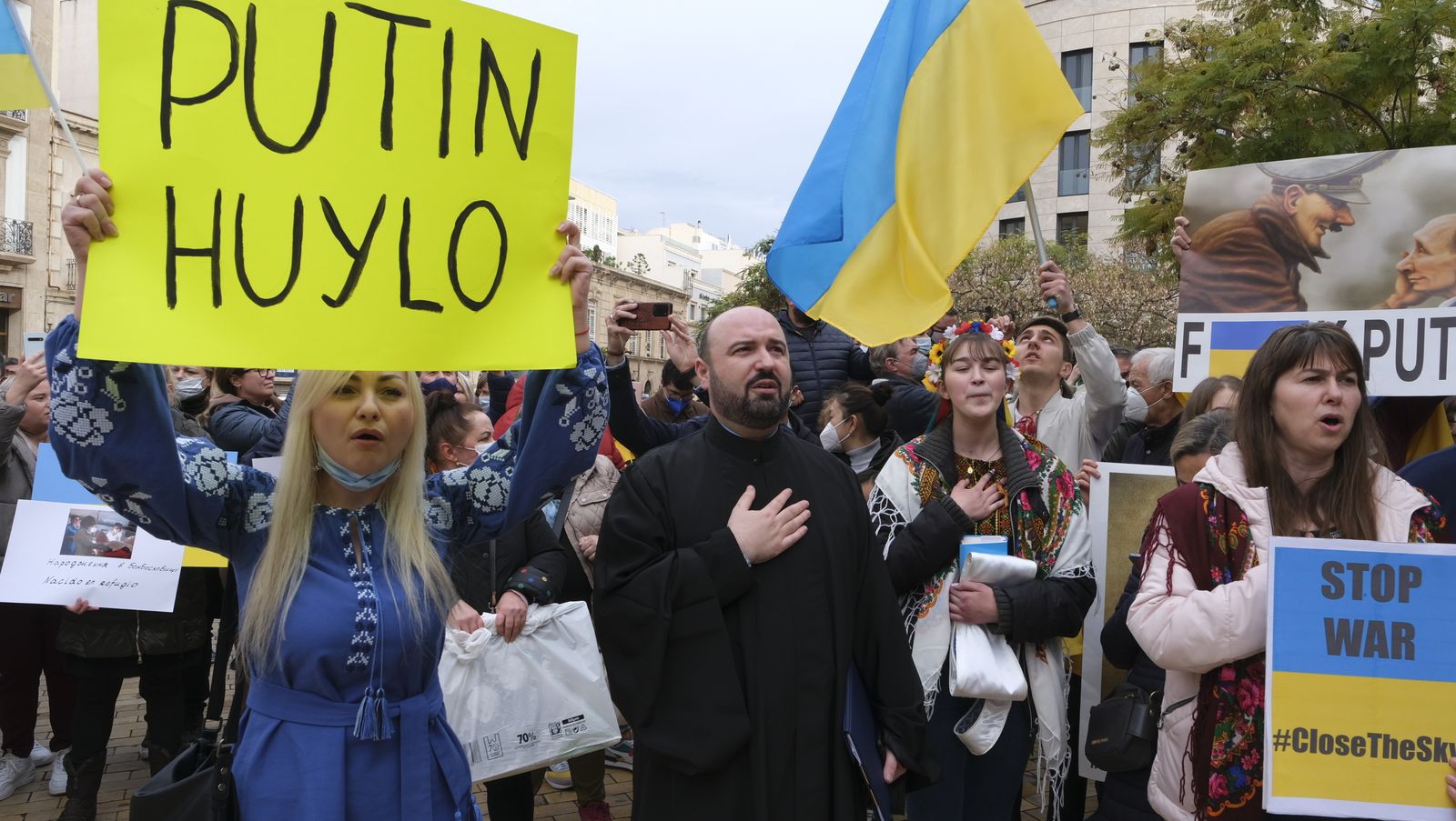 Fotogalería de las protestas contra la invasión rusa en Ucrania. Almería.