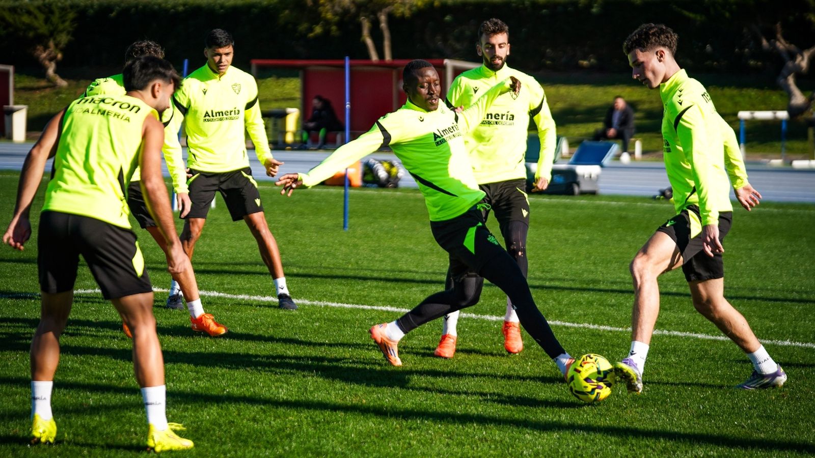 El equipo rojiblanco trabajará delante de la afición en el Anexo.