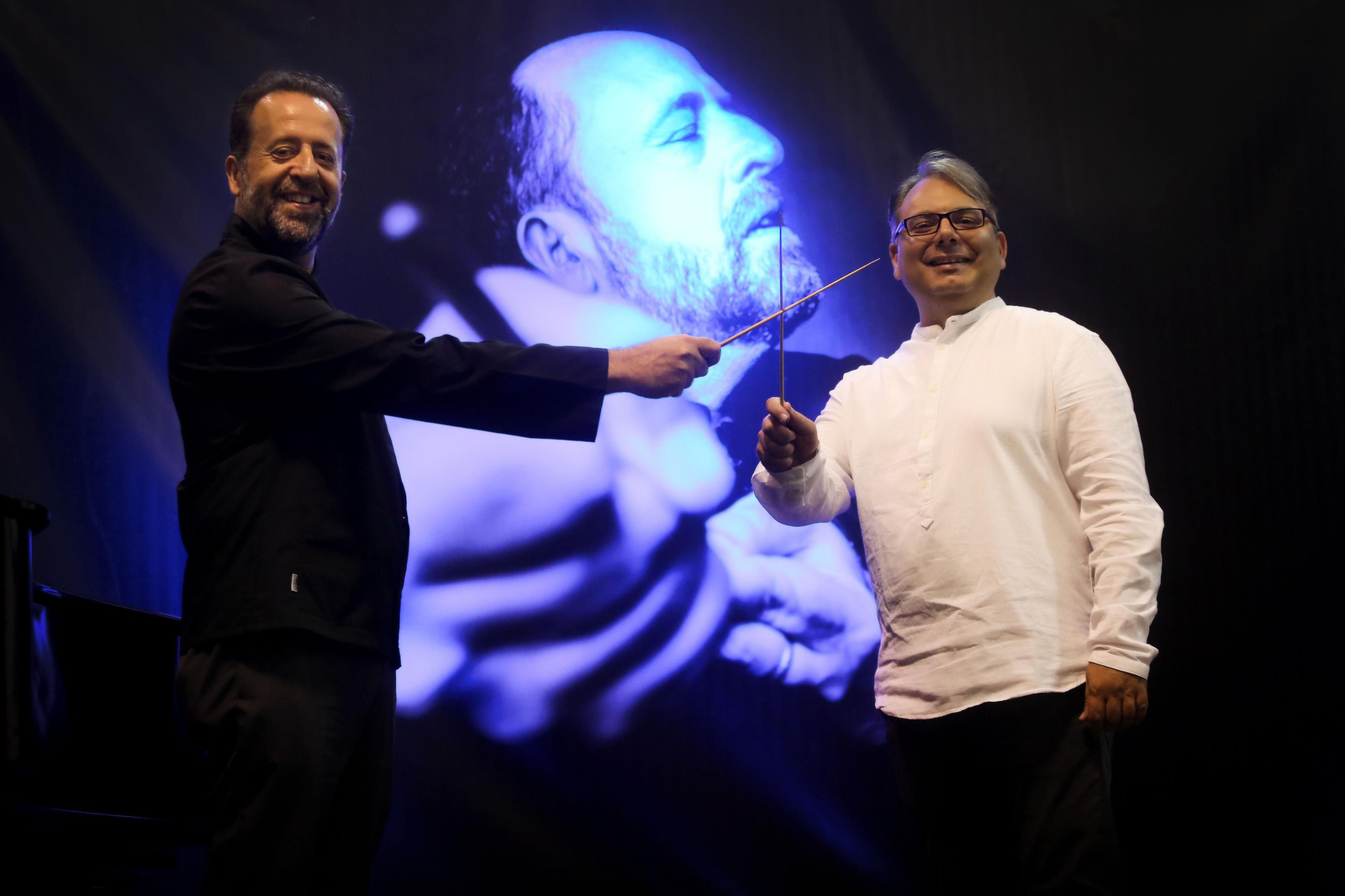 El maestro Navarro Lara y Missak Baghboudarian en el Conservatorio de Música Javier Perianes.