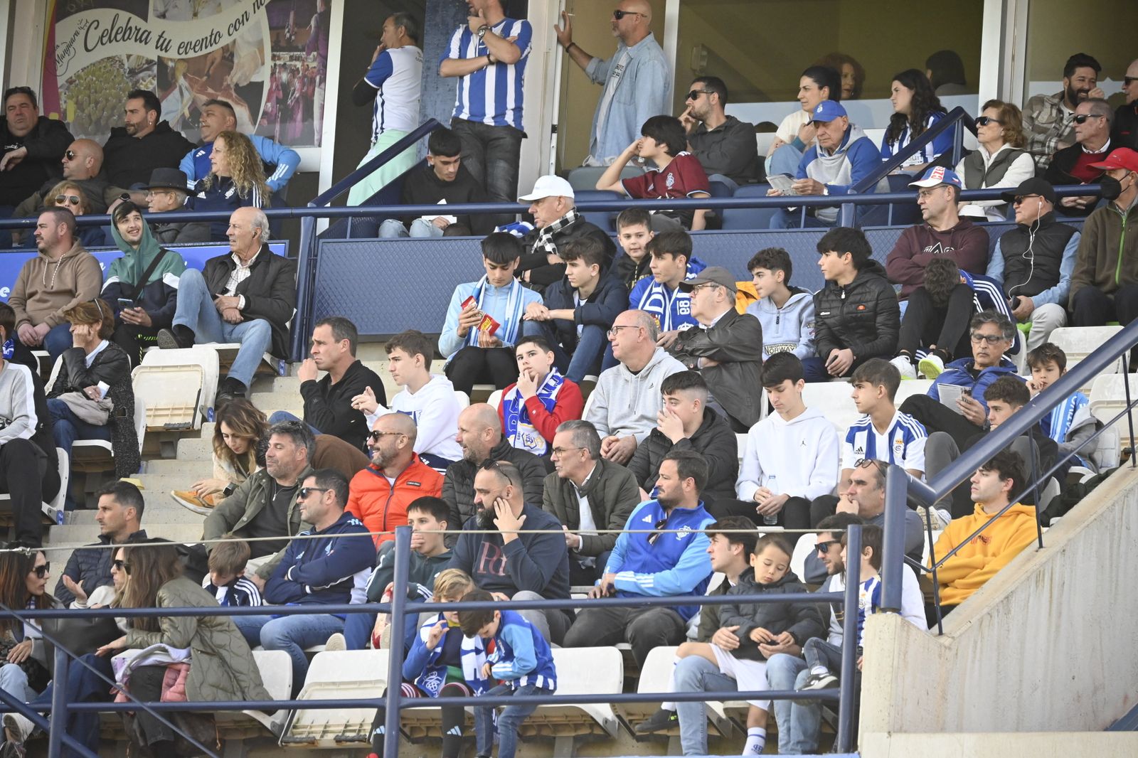 Imágenes de ambiente del partido Recre - Melilla