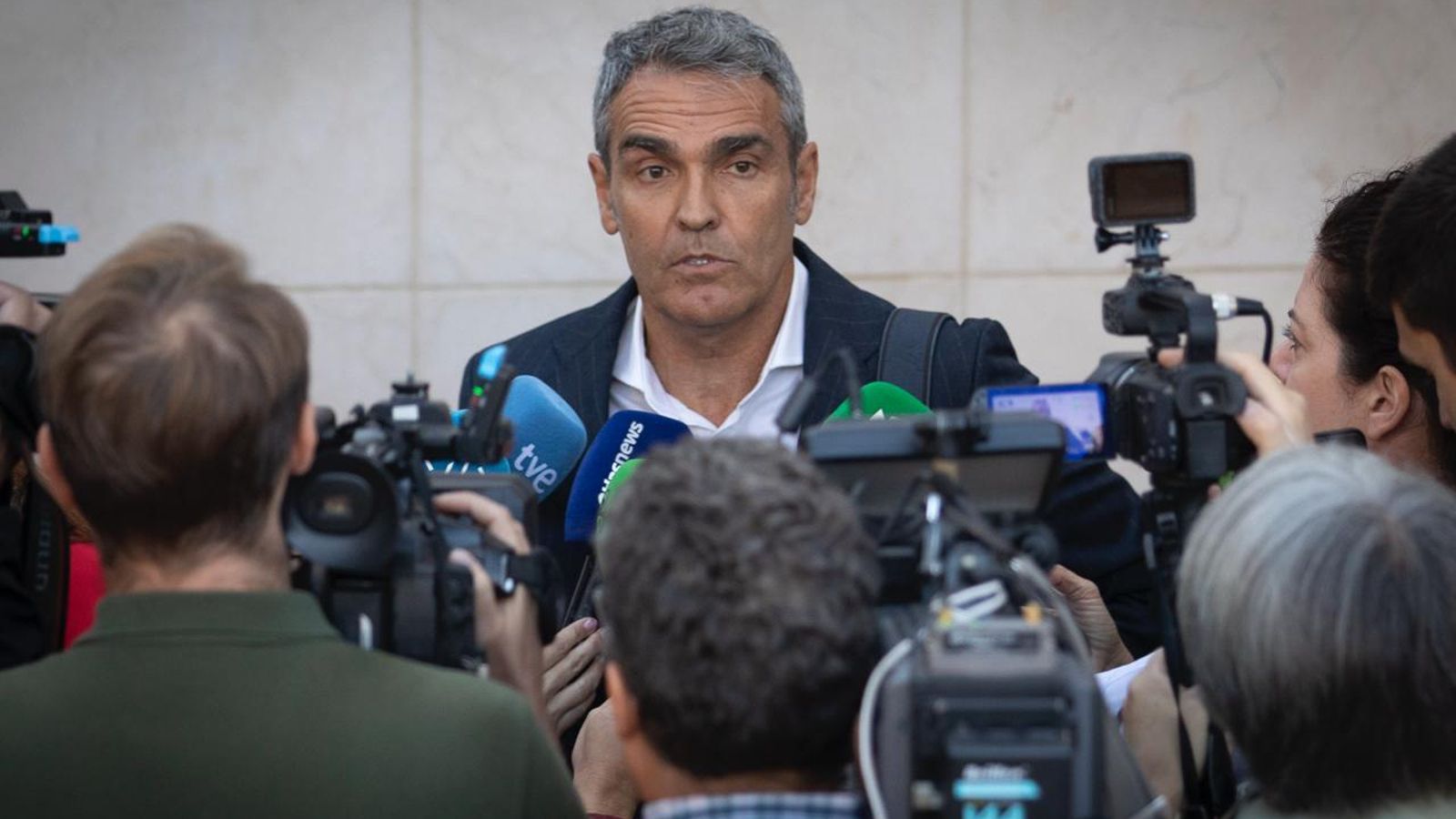 El abogado de Arcuri en España, Enrique Zambrano, a la salida de la vista