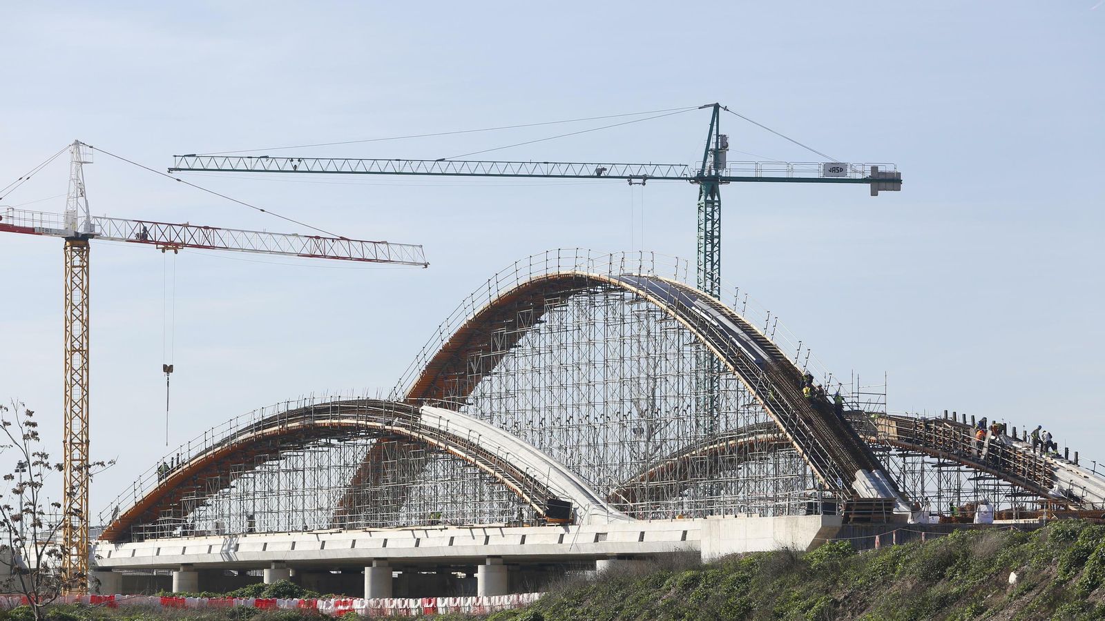 Estado actual del puente sobre el Genil de la Variante Exterior de Granada, en Santa Fe