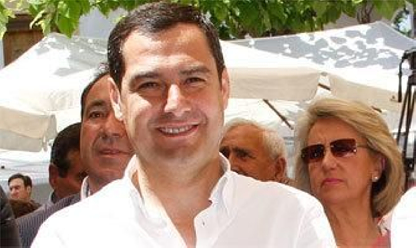 Moreno pide a Susana Díaz que "deje la soberbia" si quiere ser investida