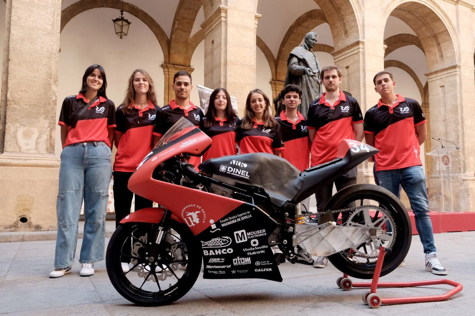 El segundo prototipo de motocicleta creado por los integrantes de USRacing.