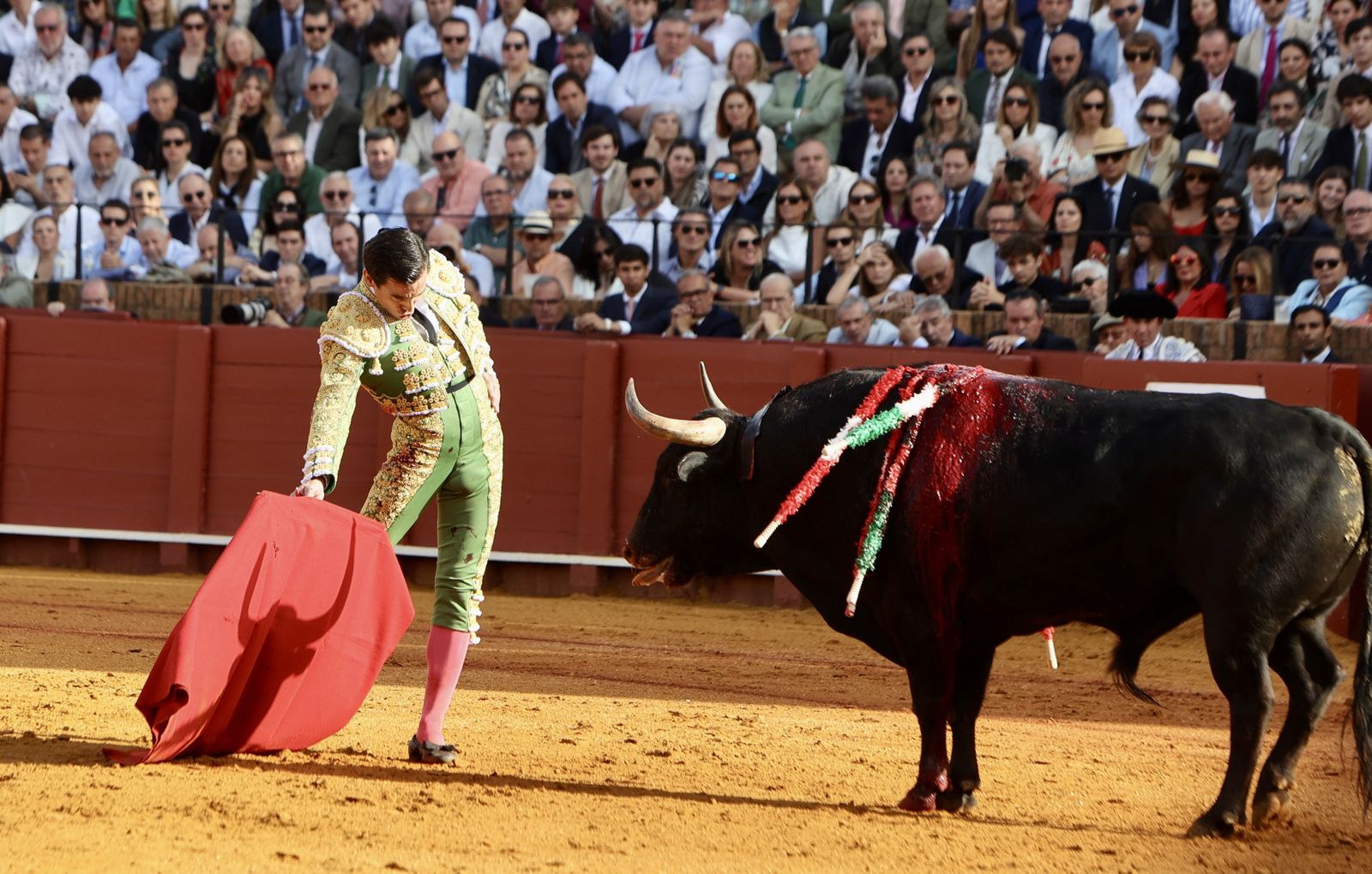Las mejores imágenes de la corrida de toros de Juan Ortega, Roca Rey y Pablo Aguado