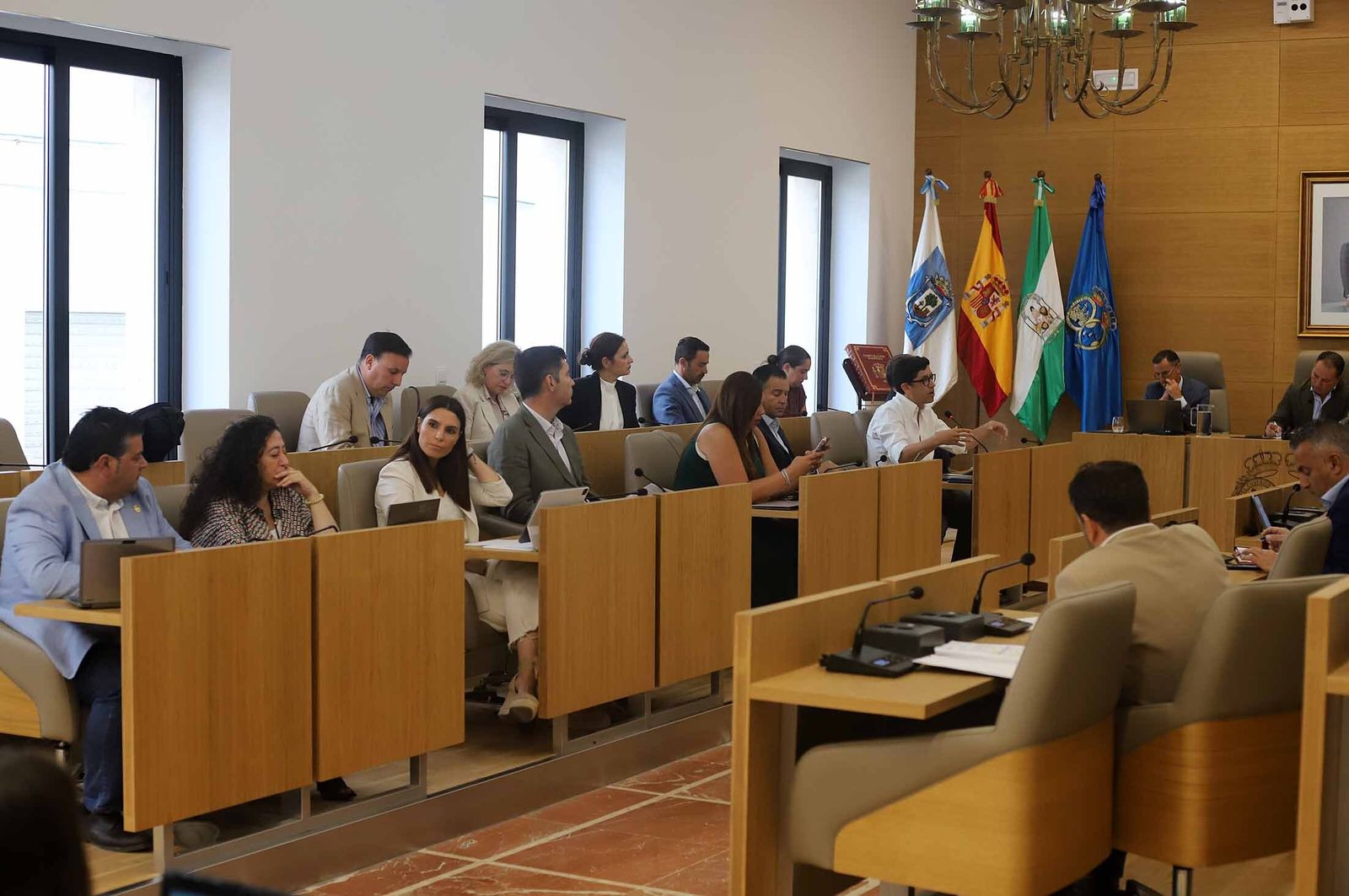 Imágenes del pleno extraordinario celebrado en la Diputación de Huelva