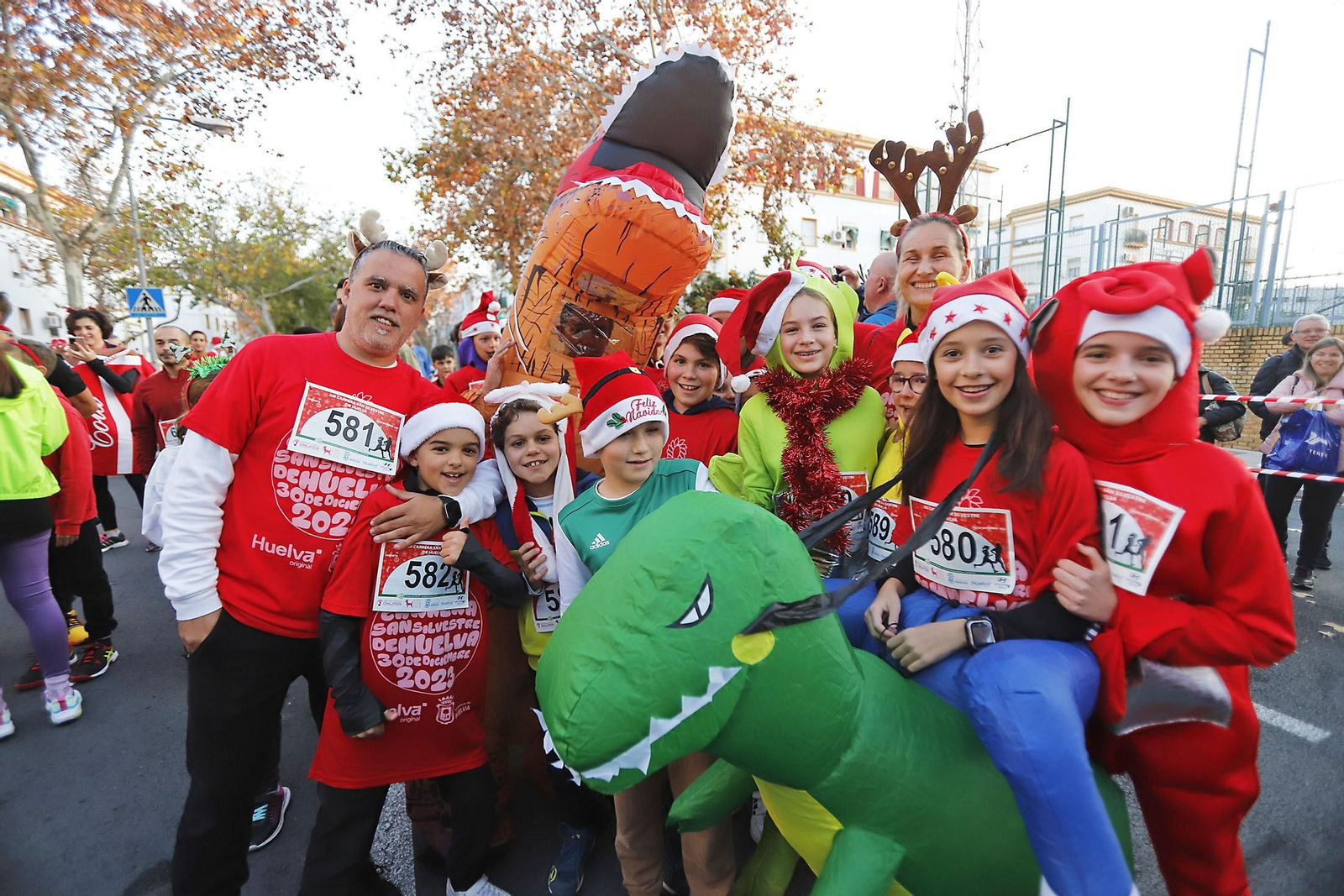 Imágenes de la XIII carrera de San Silvestre en Huelva