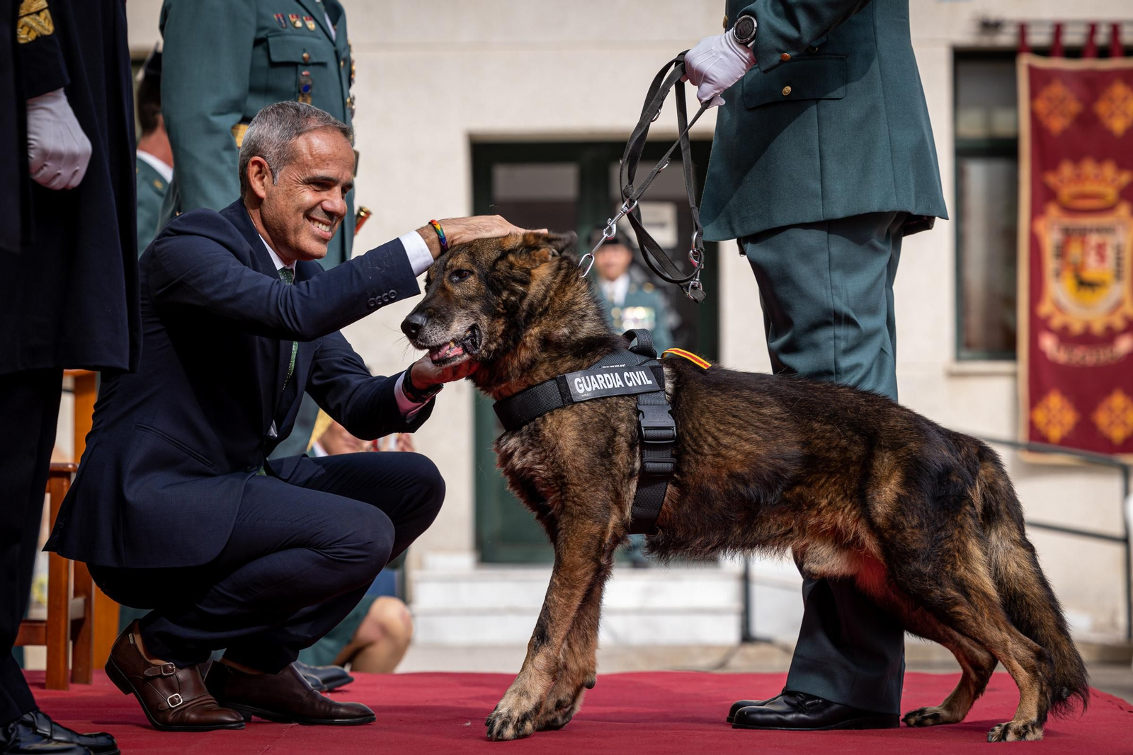 Imágenes de los actos de la Guardia Civil en Cádiz por la festividad de la Virgen del Pilar