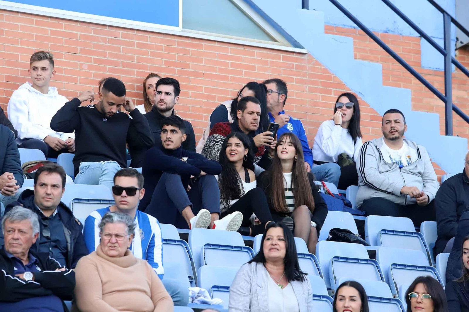 Imágenes del ambiente en las gradas del Nuevo Colombino