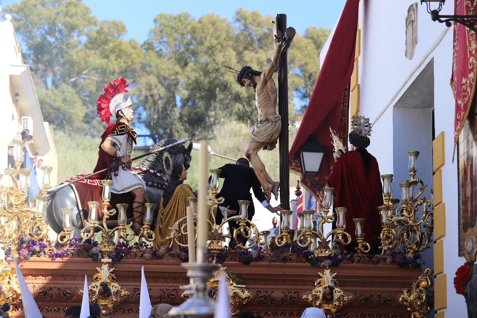 Imágenes de la procesión de la hermandad de la Lanzada de Huelva