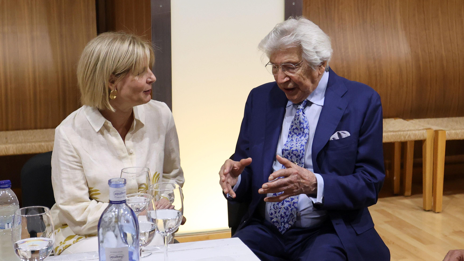 Manuel Alejandro recibe el premio Jerezano del Año del Rotary Club Jerez