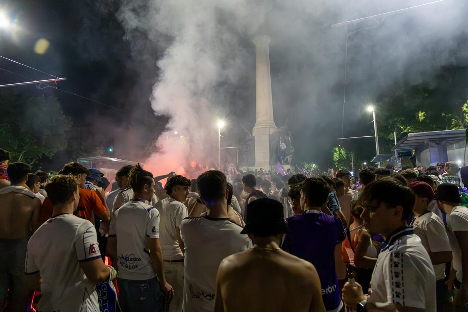 El éxtasis del Real Jaén en la Plaza de las Batallas