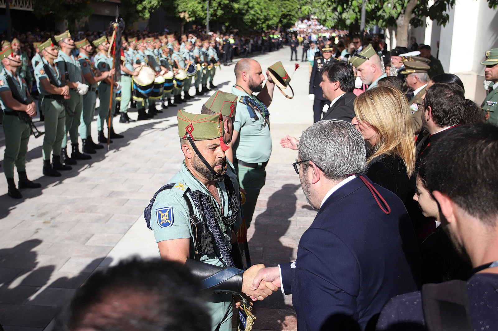 Sábado de Pasión: Imágenes de La Legión con el Cristo de la Vera+Cruz