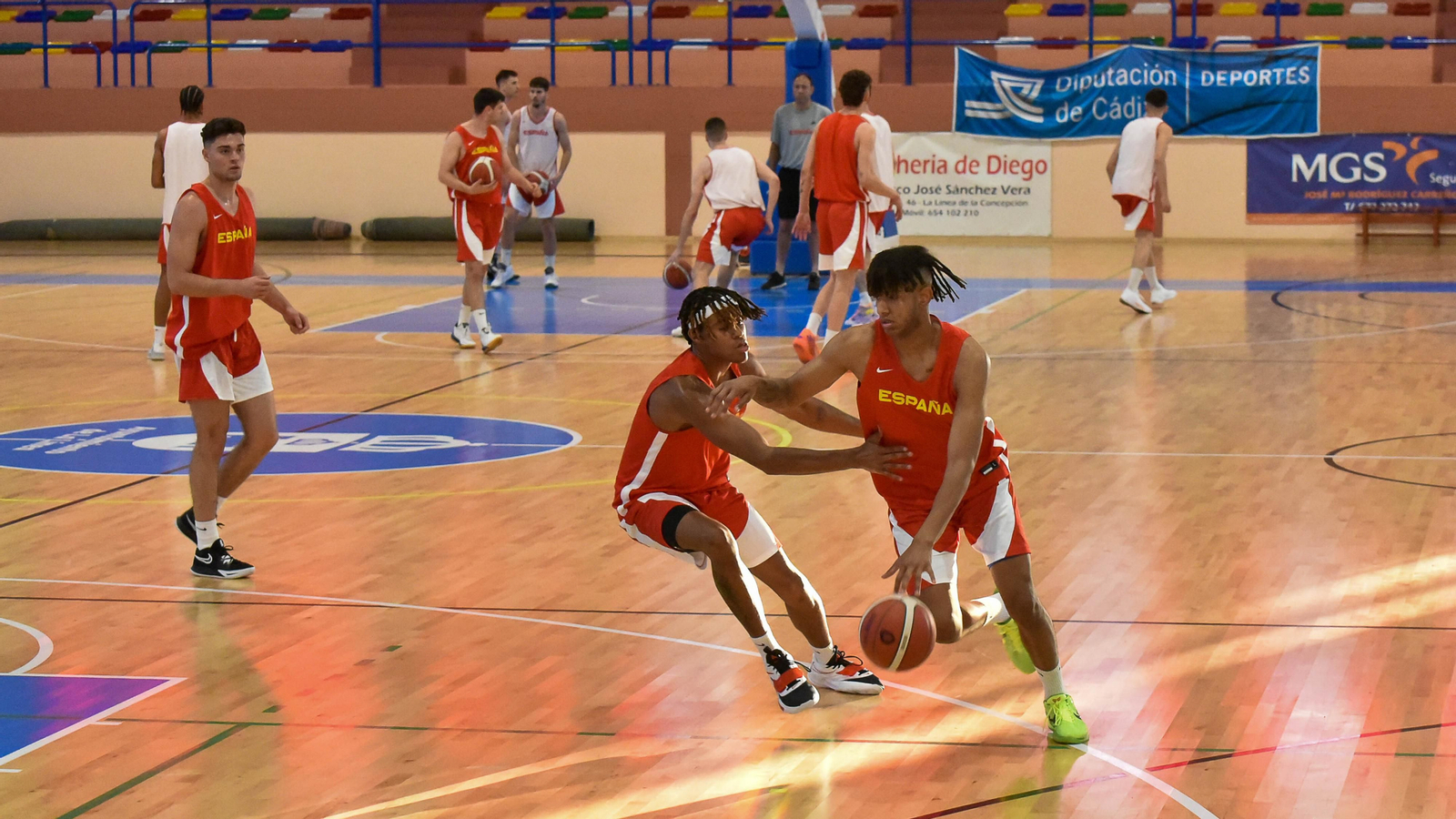 La selección española sub-20 de baloncesto ya se entrena en La Línea La selección española sub-20 de baloncesto ya se entrena en La Línea