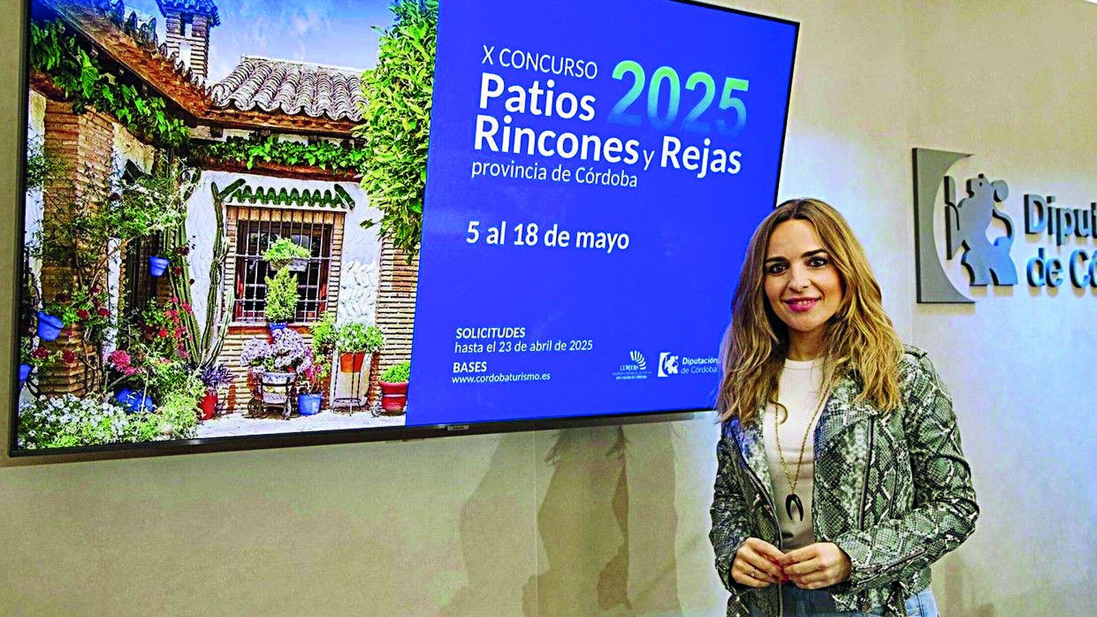 La diputada de Turismo, Narci Ruiz, presenta el X Concurso de Patios, Rincones y Rejas
