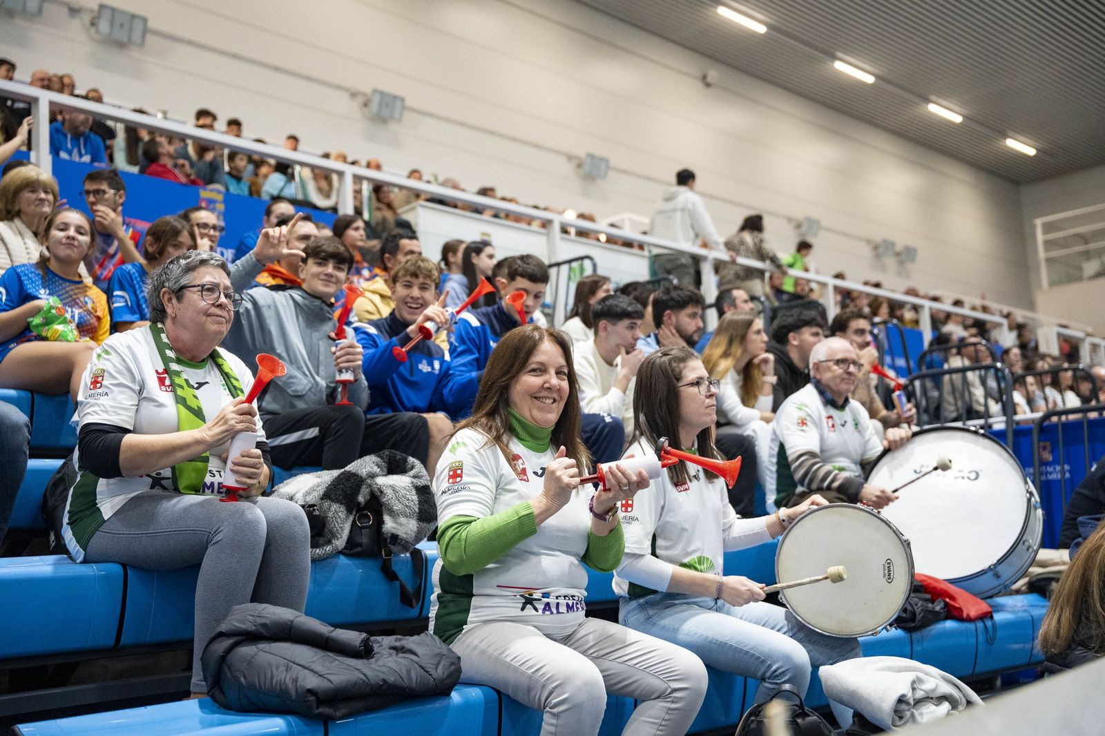 Las imágenes del partido entre Unicaja Costa de Almería y Pamesa Teruel de Superliga de voleibol